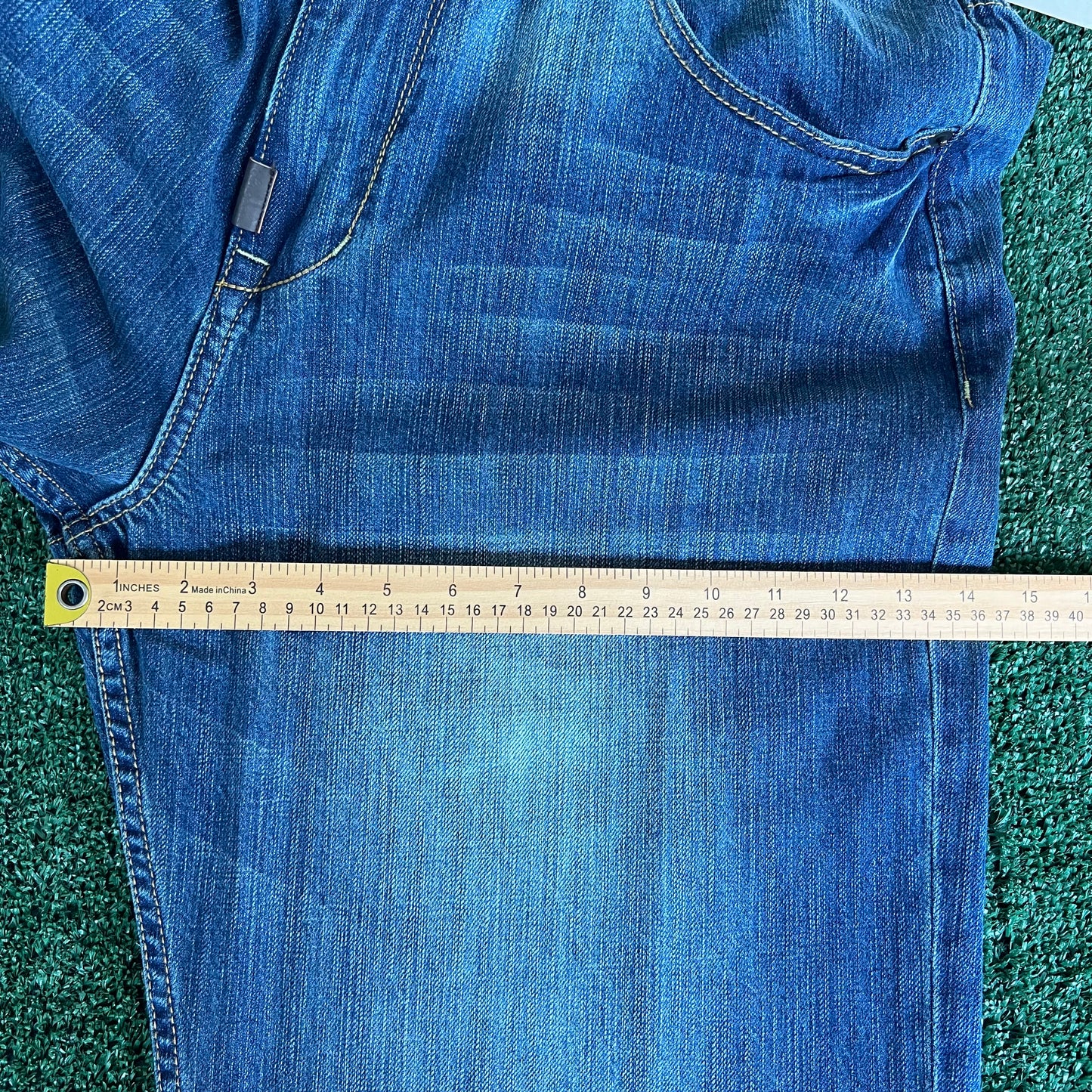 NWT Y2K LRG Baggy Flap Pocket Blue Jeans - 39x33.25" 19" Openings