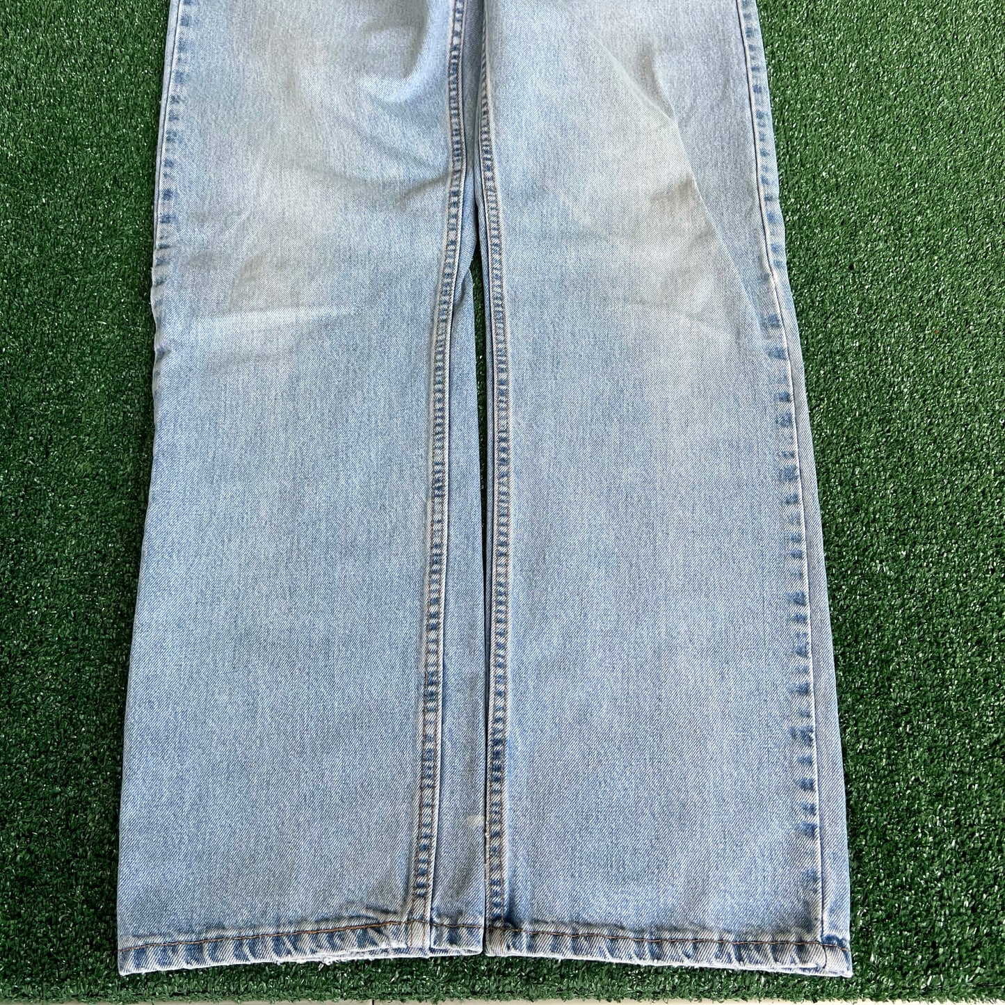 90s Levi's 505 Light Wash Straight Leg Blue Jeans - 35x33.75"