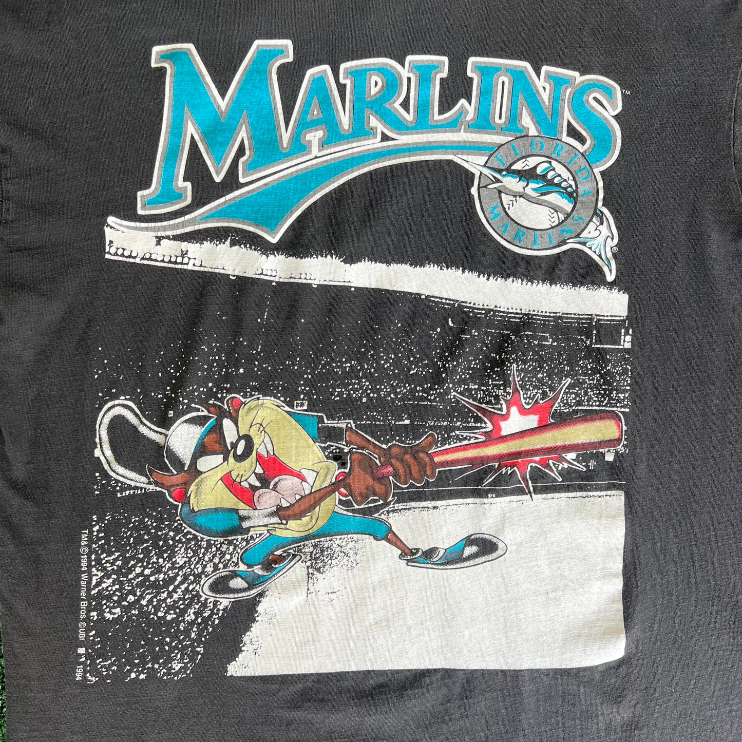 90s MLB Florida Marlins Looney Tunes Taz Faded Black T-Shirt - Large