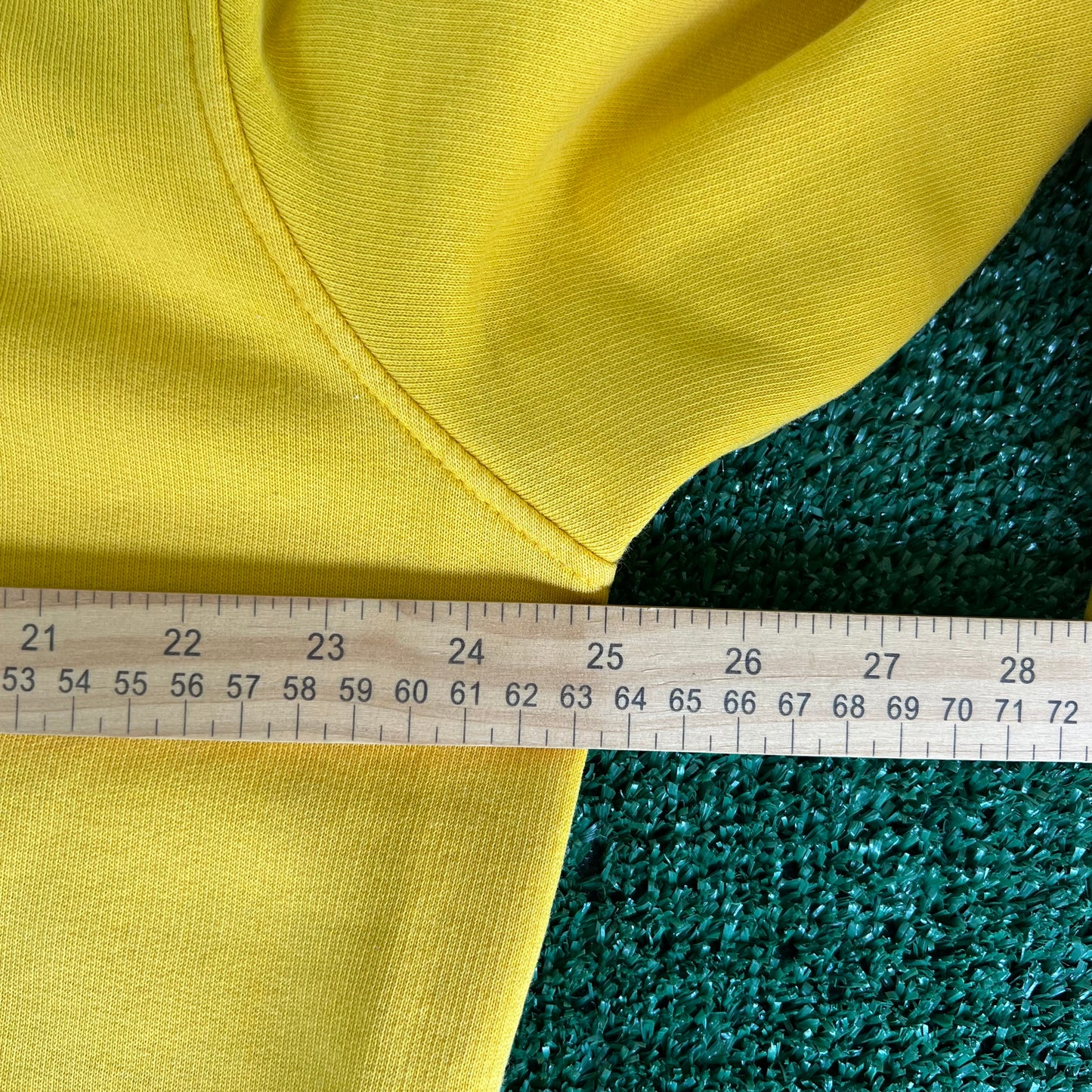 Y2K Nike Yellow Mini Swoosh Distressed Sweatshirt - XL