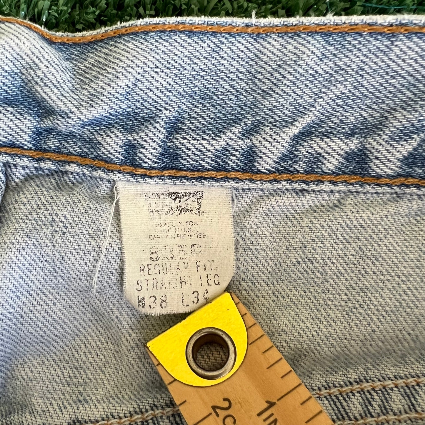 90s Levi's 505 Light Wash Straight Leg Blue Jeans - 35x33.75"