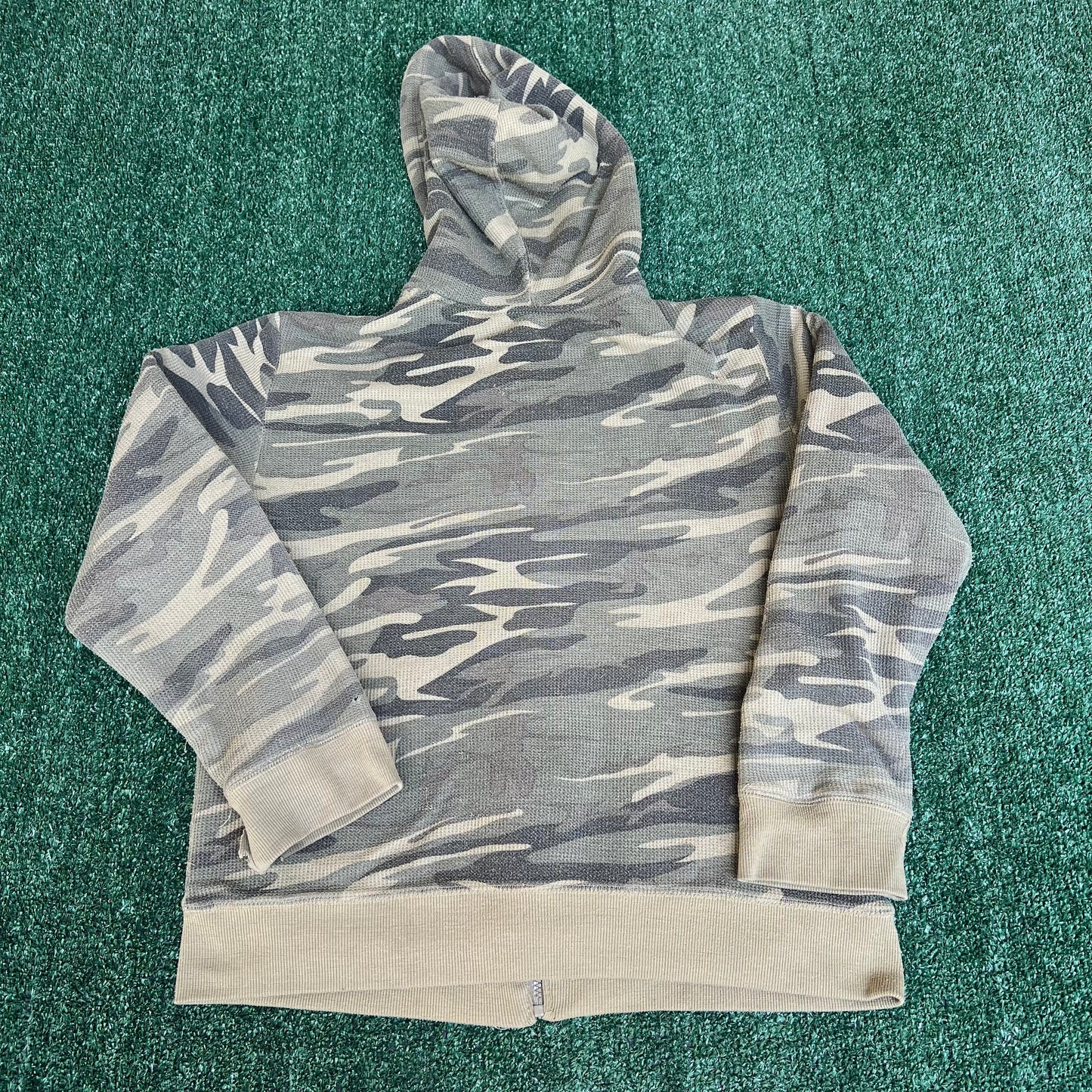 VTG Y2K Men's Woodland Camouflage Tribal Sherpa Zip Up Distressed Hoodie - Small