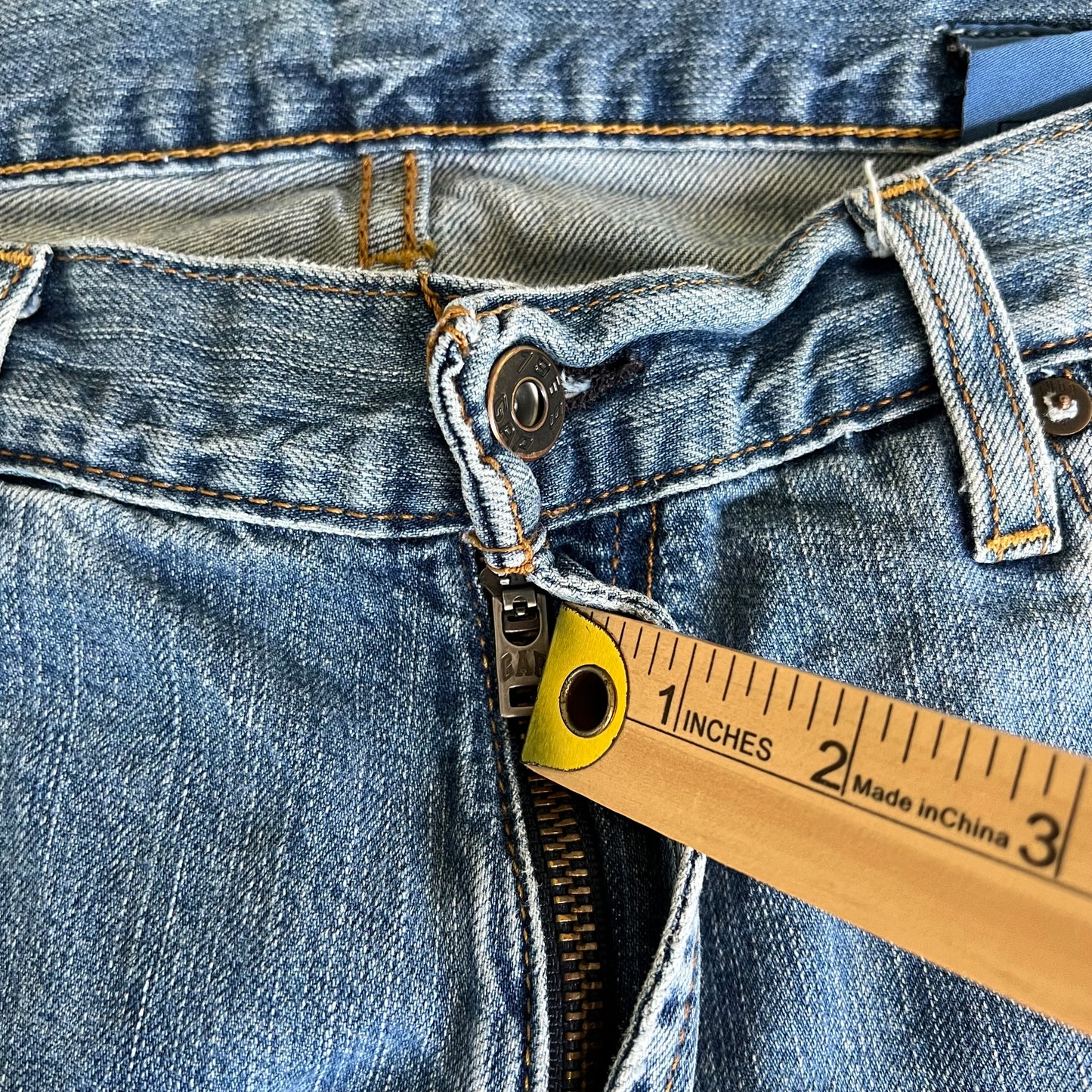 Y2K GAP Baggy Wide-Leg Medium Wash Blue Jeans - 36x33.25" 20" Openings