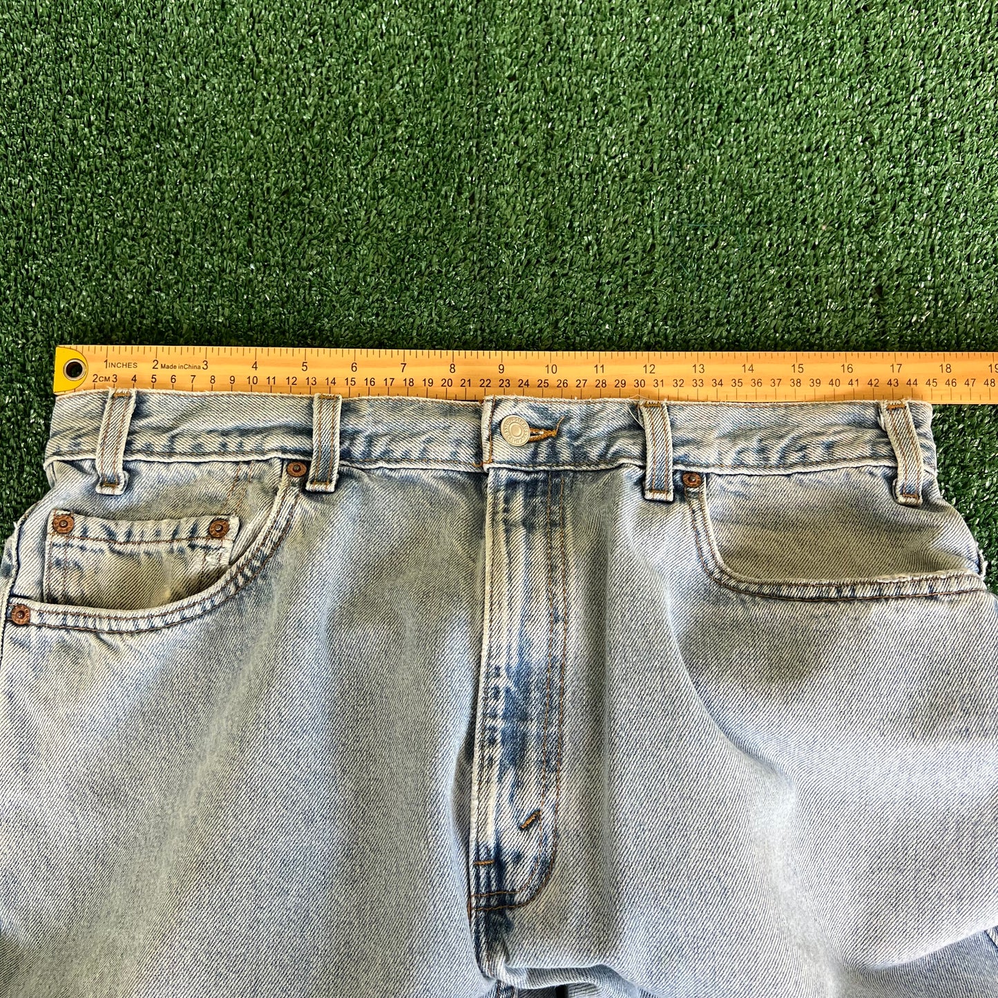 90s Levi's 505 Light Wash Straight Leg Blue Jeans - 35x33.75"