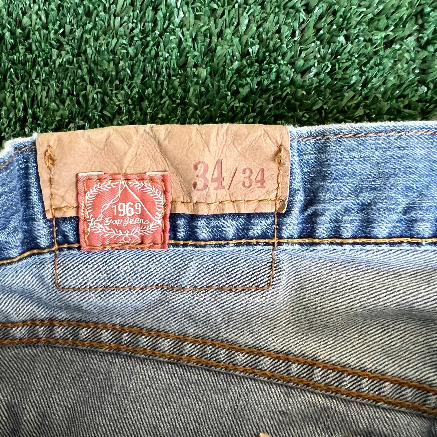 Y2K GAP Baggy Wide-Leg Medium Wash Blue Jeans - 36x33.25" 20" Openings