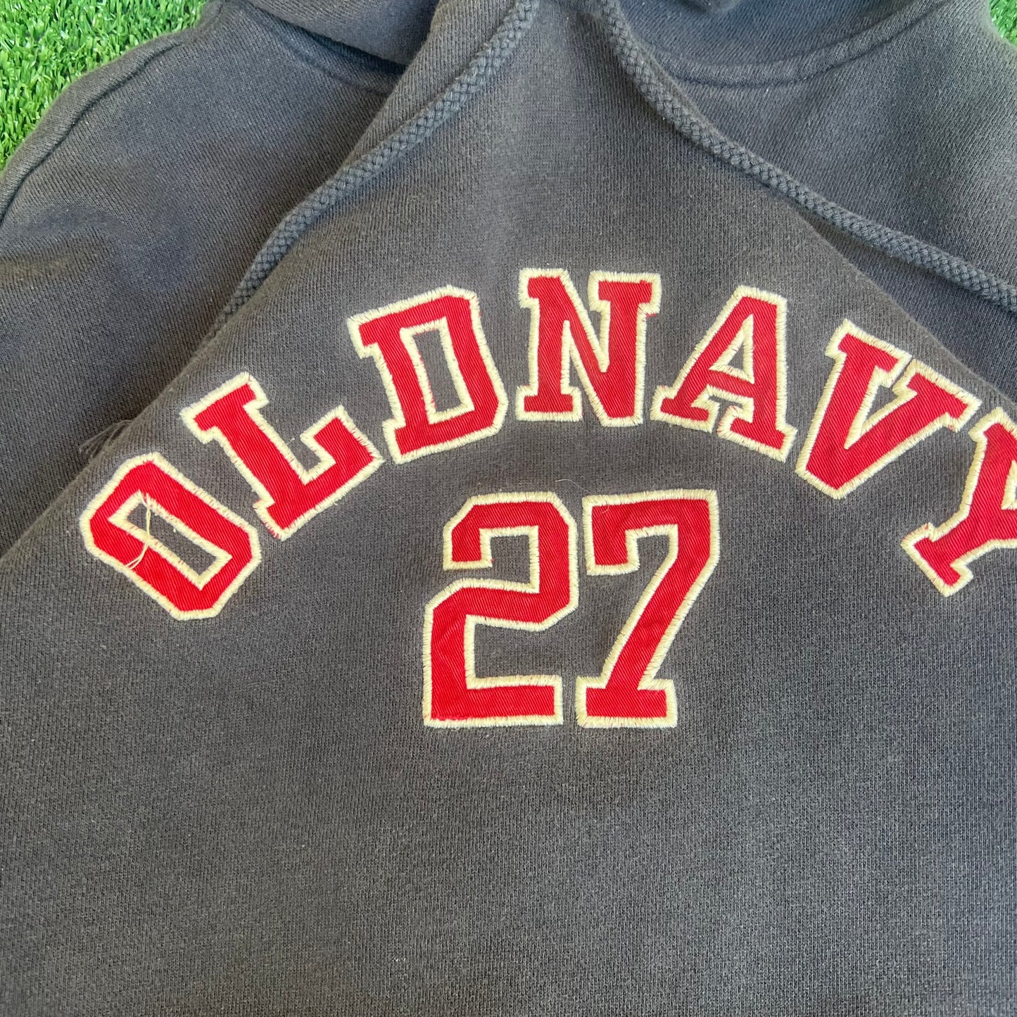Vintage Y2K Men's Old Navy Faded Navy Blue Spellout Logo Arc Boxy Hoodie Medium