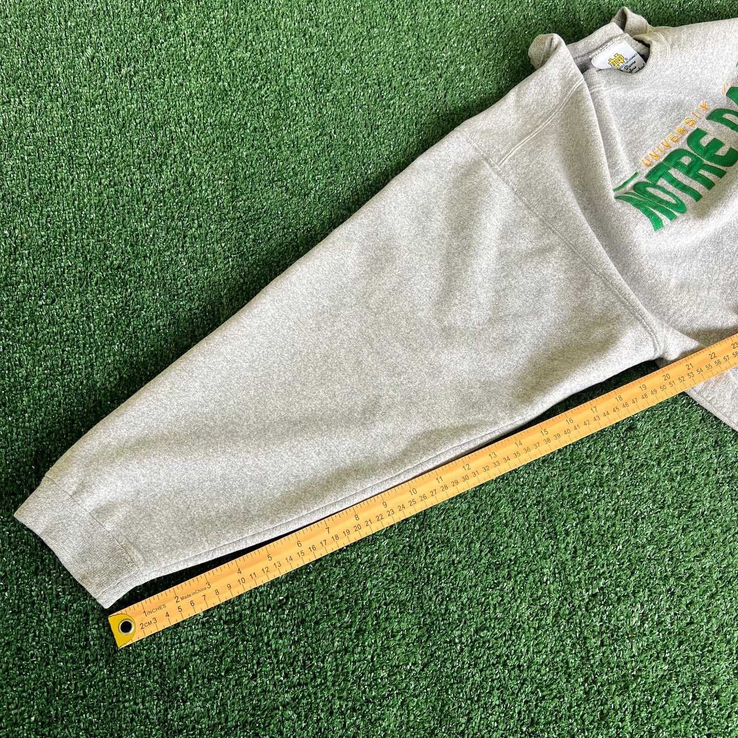 90s Men's Notre Dame Fighting Irish Gray Sweatshirt - Medium 22x25" USA