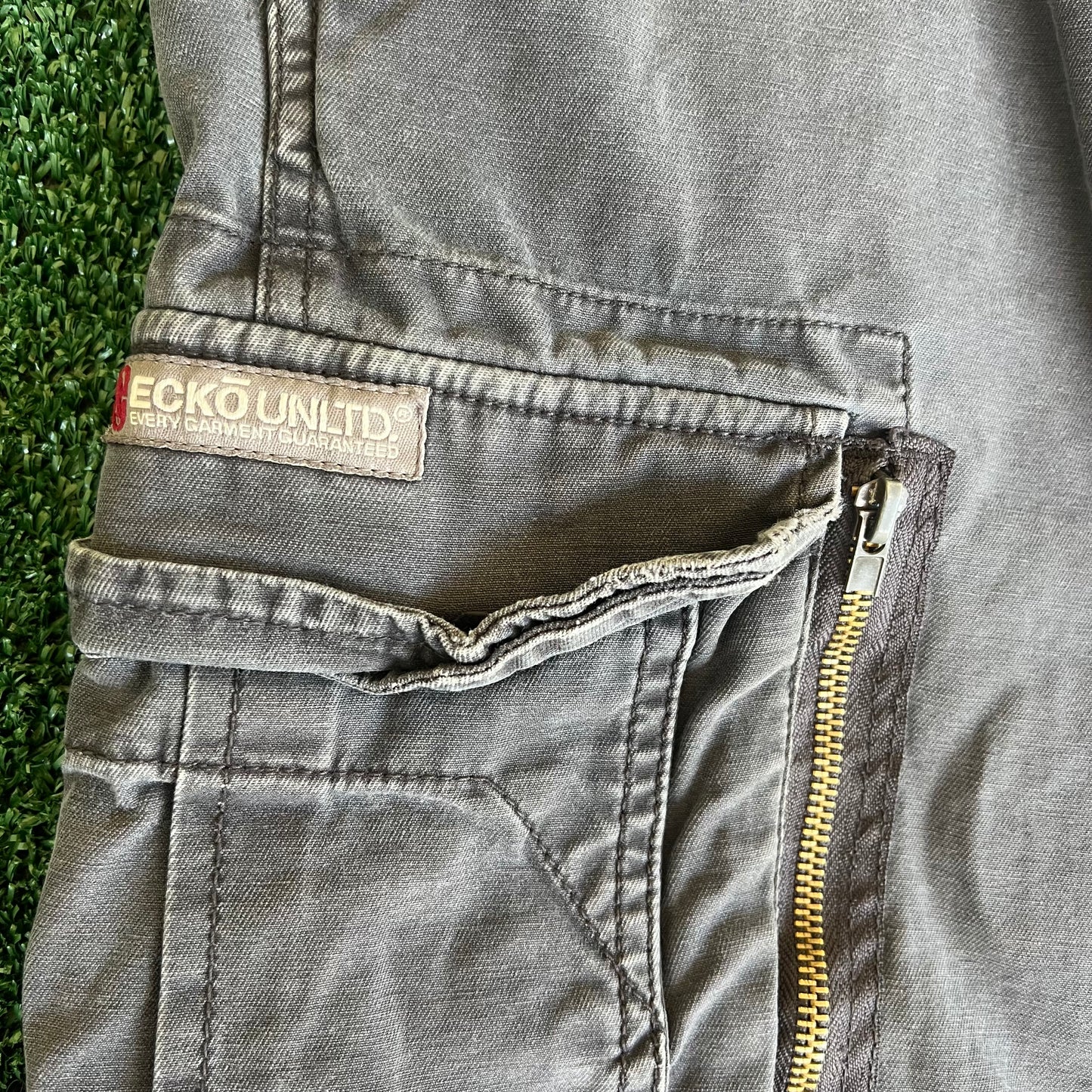 Y2K Ecko Unltd. Skate Baggy Gray Canvas Cargo Shorts - 36x14.5"