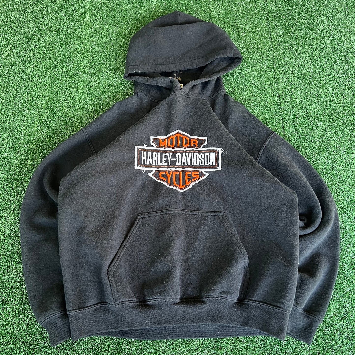 Y2K Men's Harley-Davidson Embroidered Logo Faded Black Hoodie - Medium