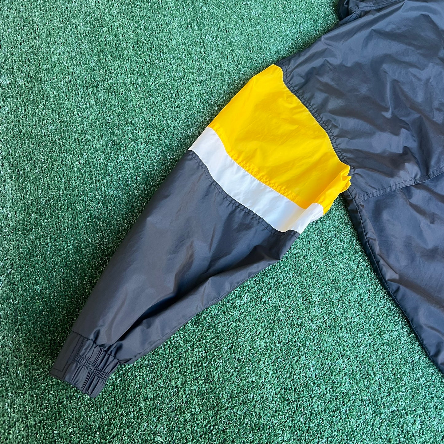 VTG 90s Nutmeg Nascar Rusty Wallace 2 Black White Yellow Colorblock Jacket - Large