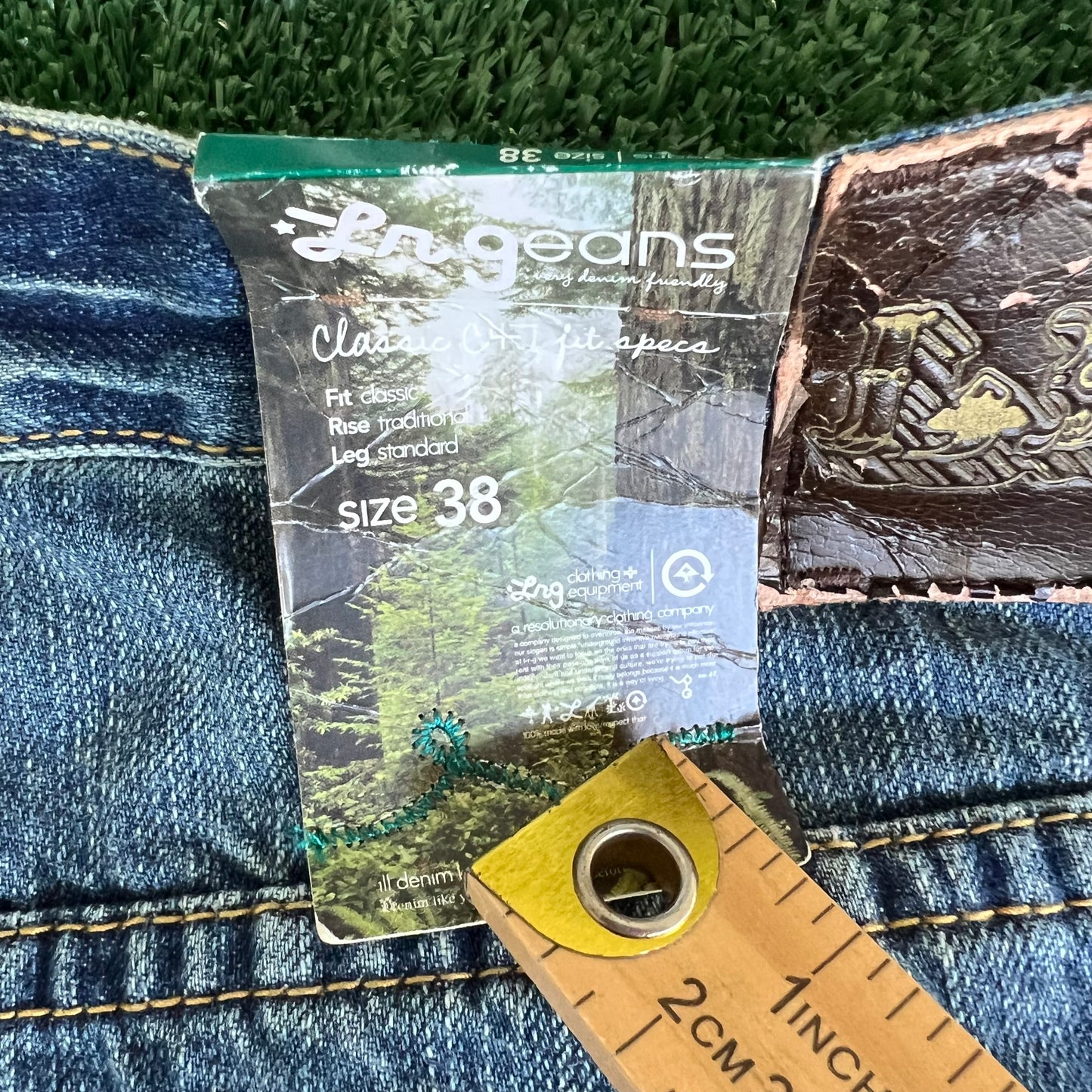 NWT Y2K LRG Baggy Flap Pocket Blue Jeans - 39x33.25" 19" Openings