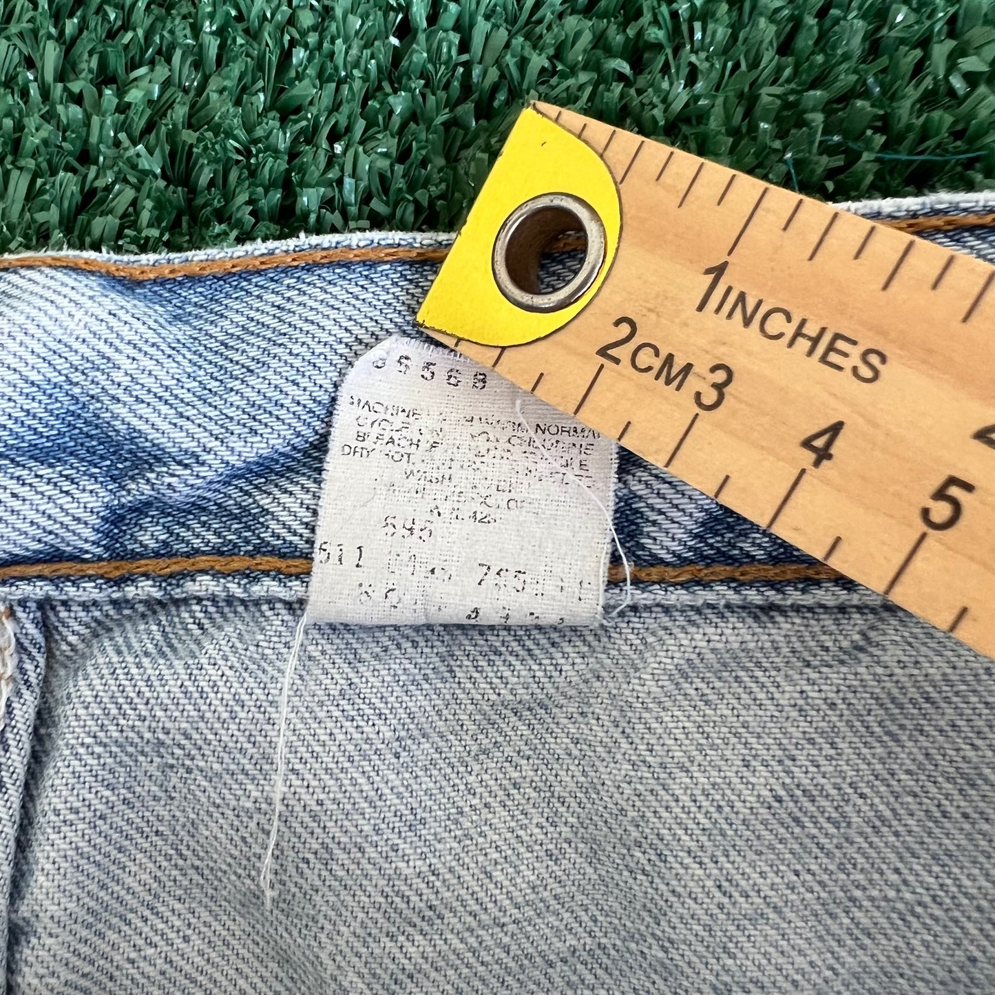 90s Levi's 505 Light Wash Straight Leg Blue Jeans - 35x33.75"
