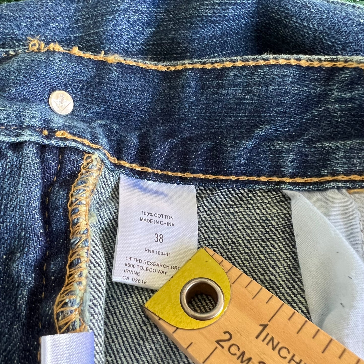 NWT Y2K LRG Baggy Flap Pocket Blue Jeans - 39x33.25" 19" Openings