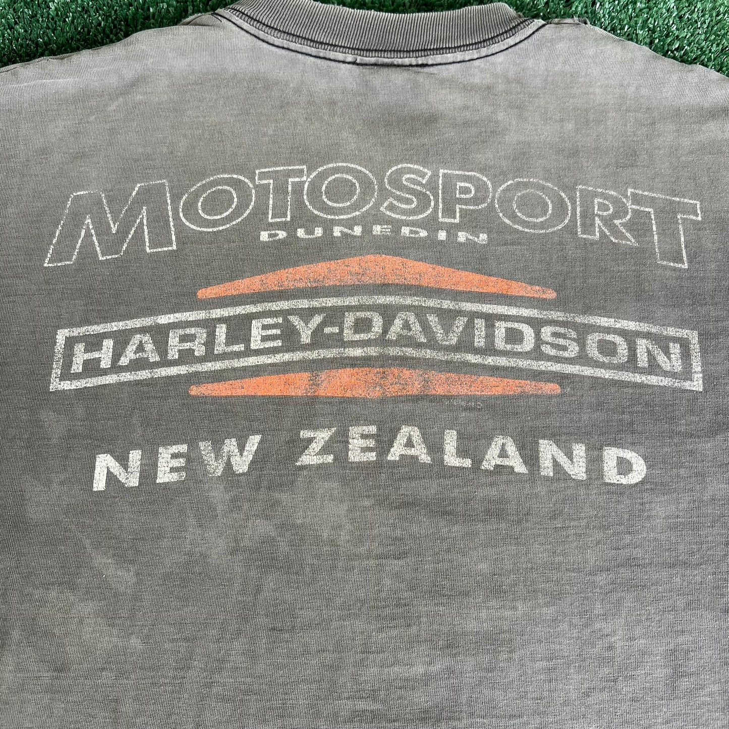 90s Harley-Davidson Motorcycles New Zealand Faded Black Smokey Gray T-Shirt - Large