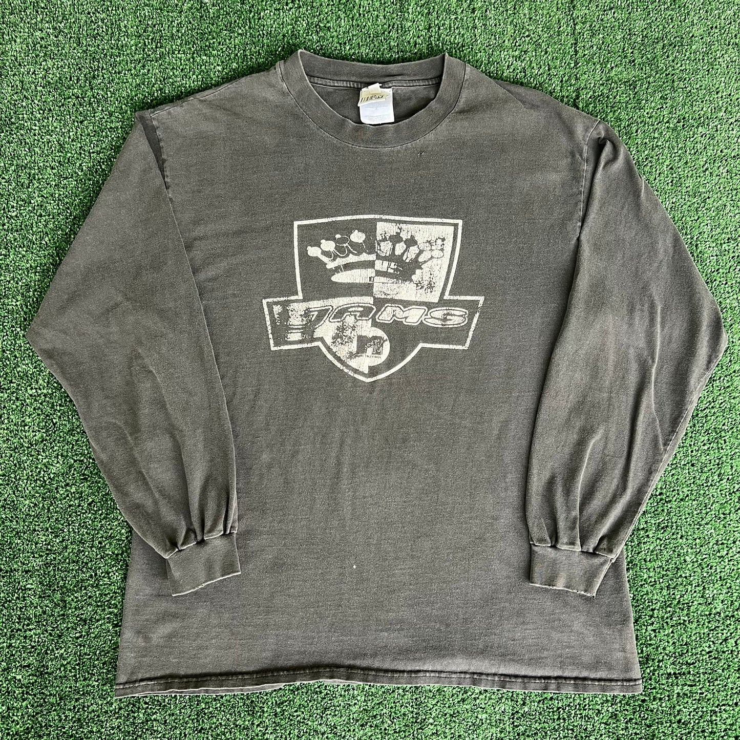 Y2K MTV Jams Hip Hop Crown Faded Black Smokey Gray Long Sleeve T-Shirt - Large