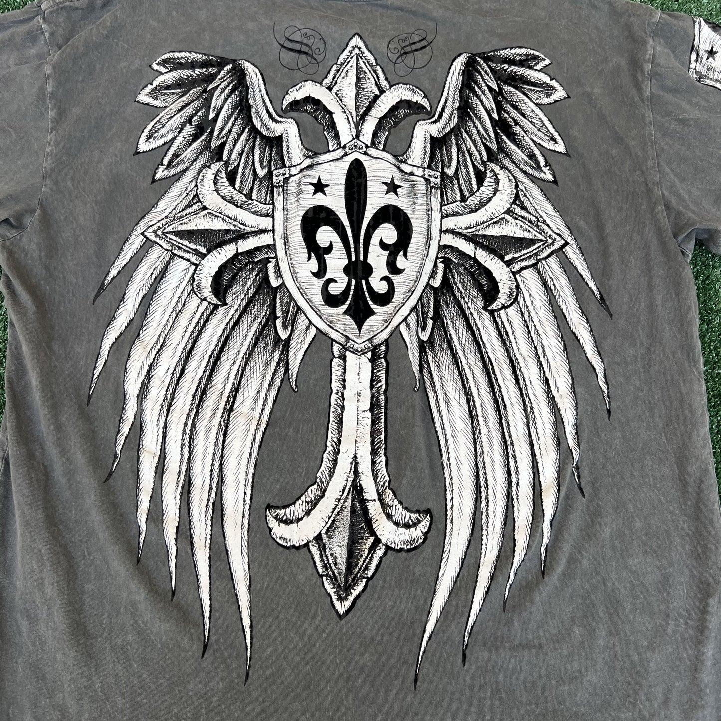Vintage Y2K Mens Xtreme Couture Wings Saint Tribal Gray T-Shirt XL Jesse Pinkman