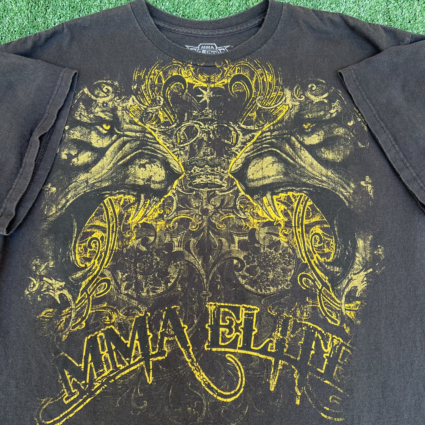Vintage Y2K Men's MMA Elite Tribal Eyes Faded Black T-Shirt XL Jesse Pinkman