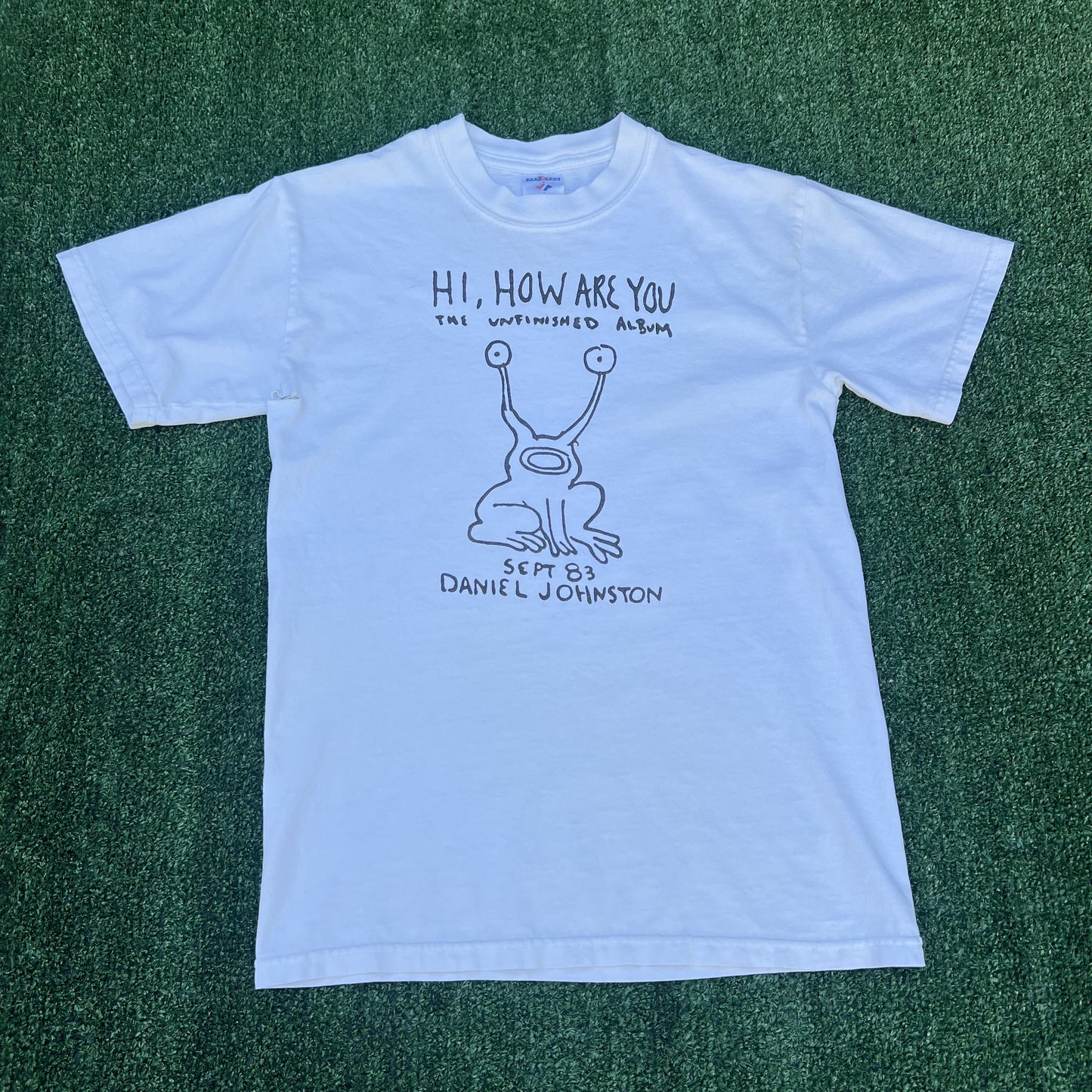 Vintage Daniel Johnston “Hi, How Are You” T-Shirt Men’s Small White Y2K Nirvana Kurt