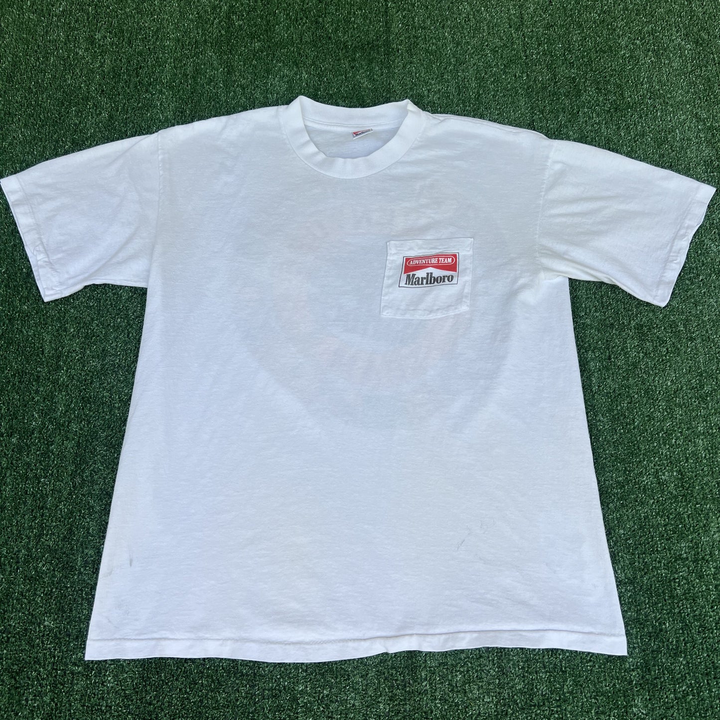 VTG Marlboro Adventure Team T-Shirt Mens XL White Aztec Lizard Pocket 90s