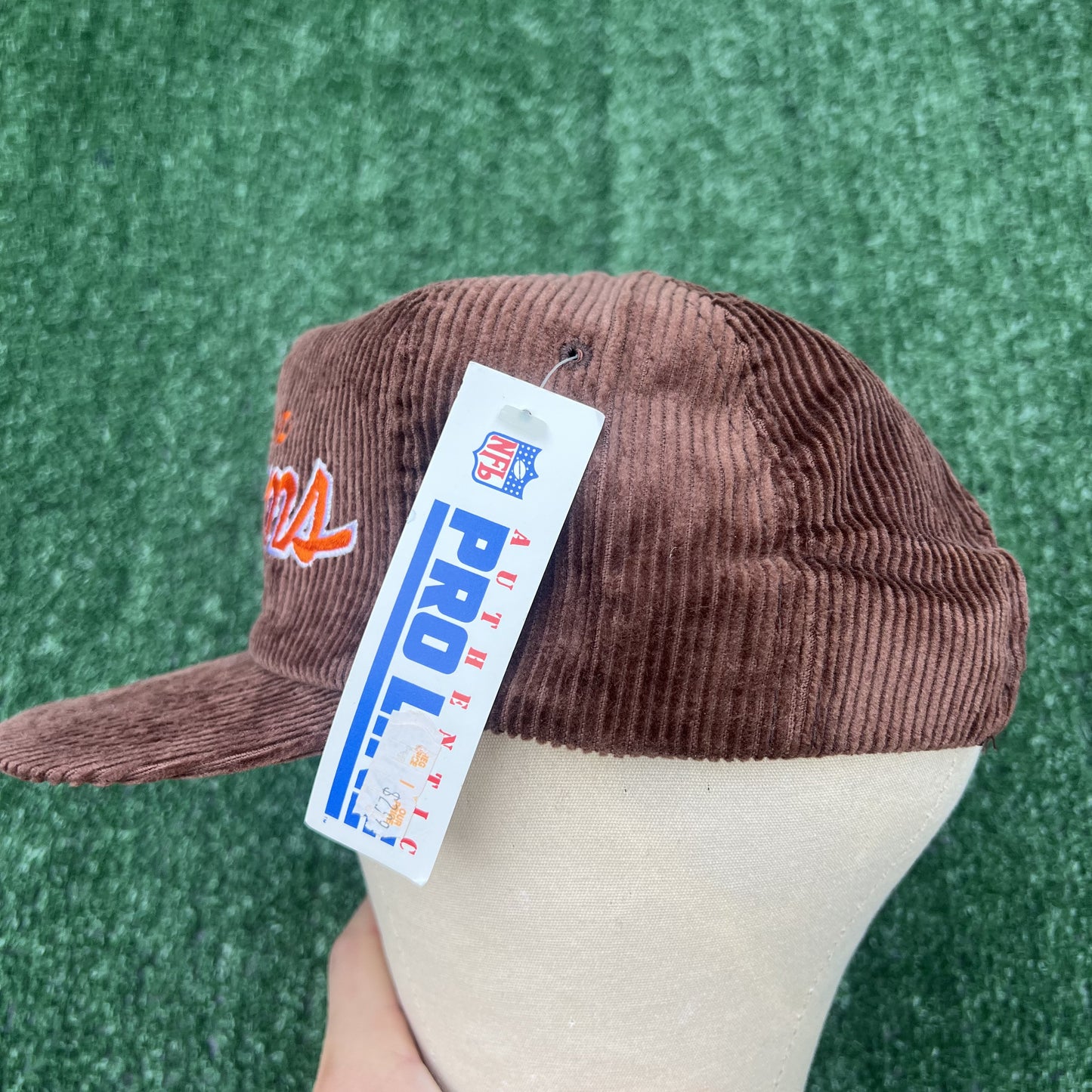 VTG NWT Sports Specialties Cleveland Browns NFL Corduroy Zipback Hat Script 90s