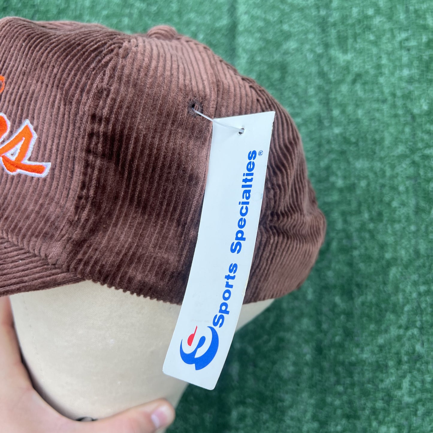 VTG NWT Sports Specialties Cleveland Browns NFL Corduroy Zipback Hat Script 90s