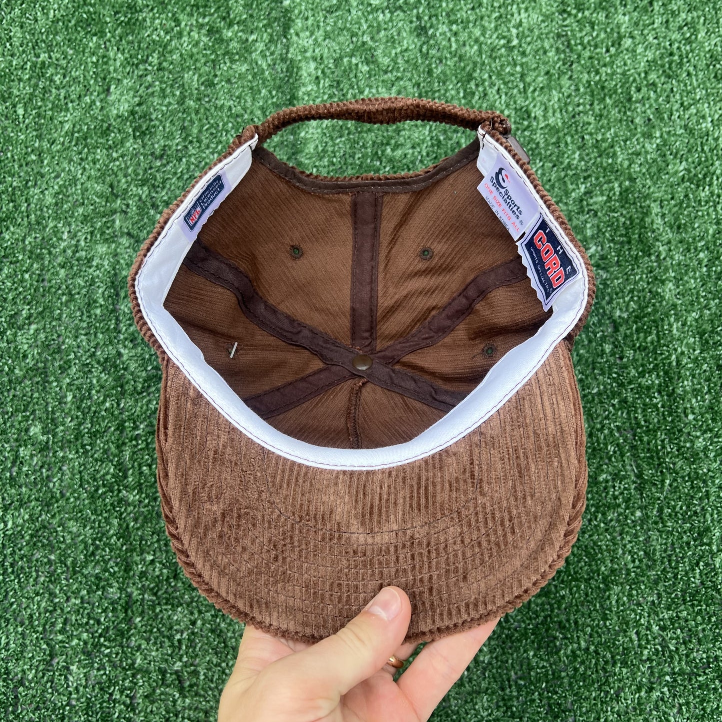 VTG NWT Sports Specialties Cleveland Browns NFL Corduroy Zipback Hat Script 90s