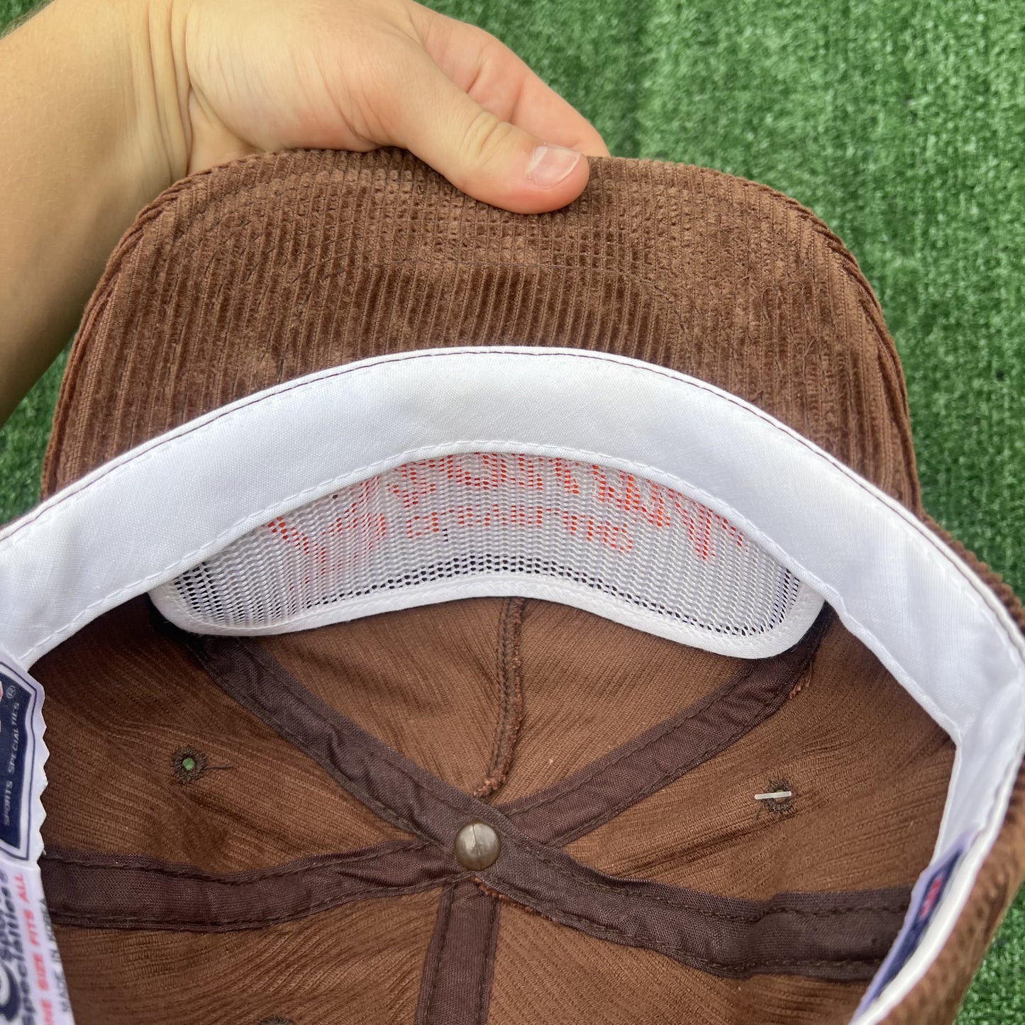 VTG NWT Sports Specialties Cleveland Browns NFL Corduroy Zipback Hat Script 90s