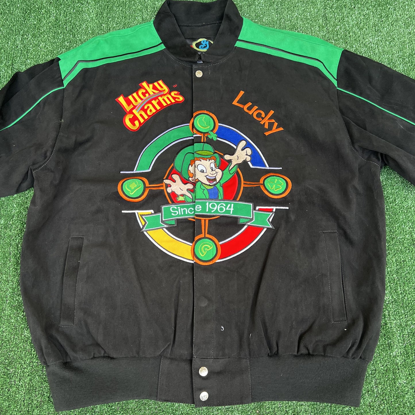 NWT VTG Lucky Charms NASCAR Jacket Men’s XL – Black Embroidered Racing Leprechaun RR Design