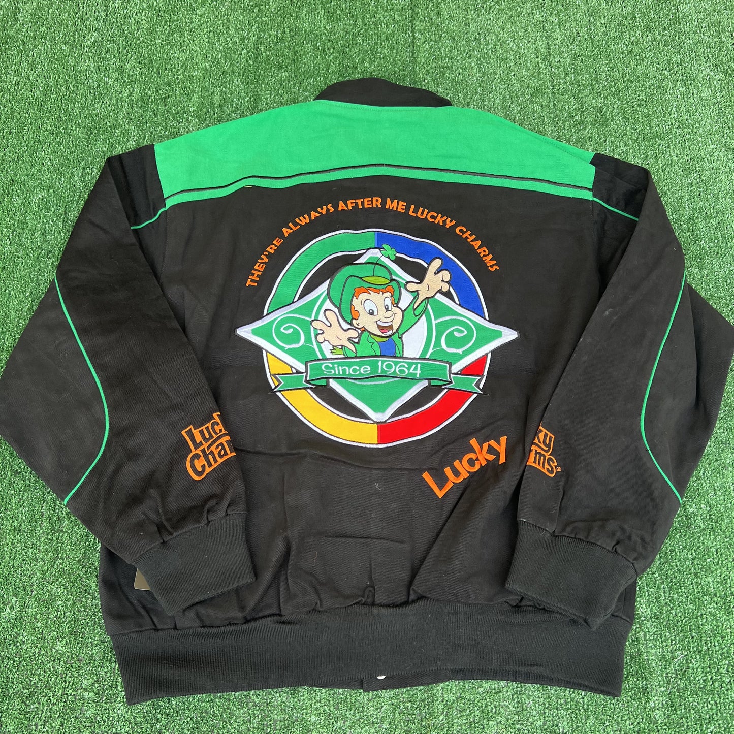 NWT VTG Lucky Charms NASCAR Jacket Men’s XL – Black Embroidered Racing Leprechaun RR Design