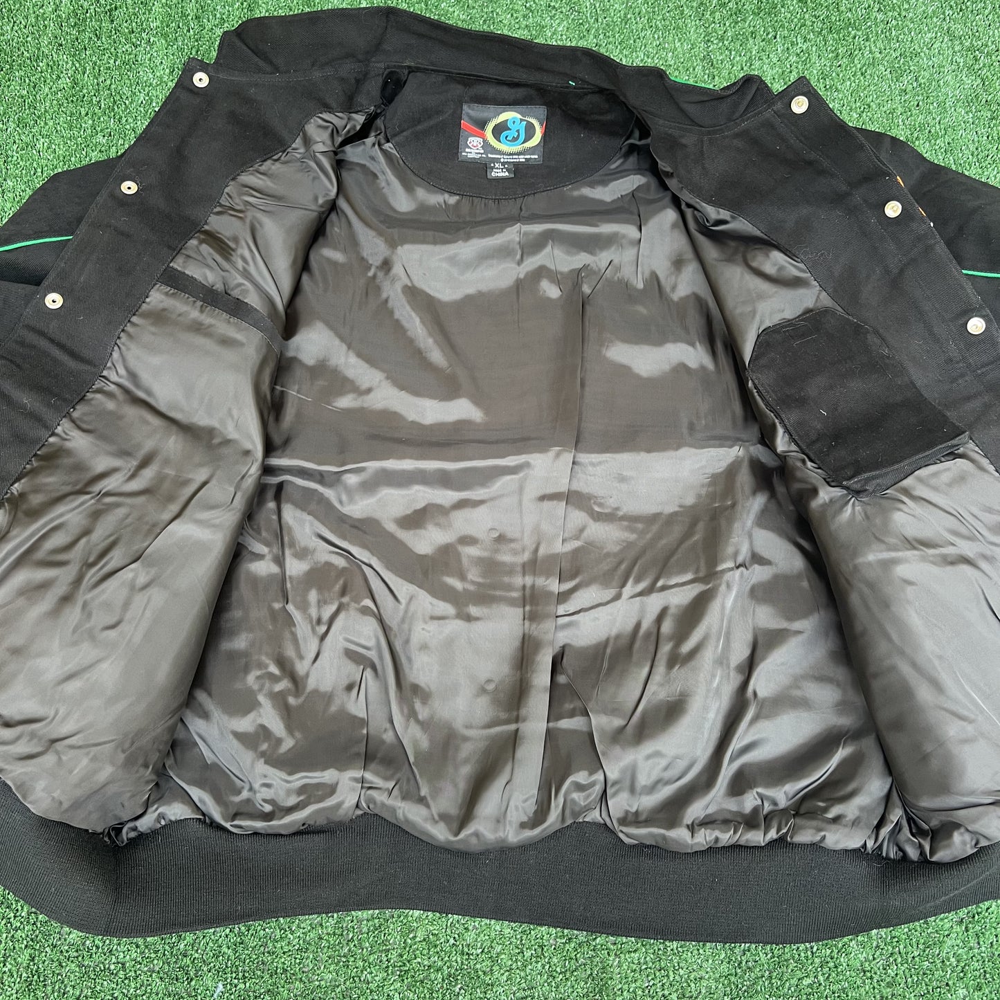 NWT VTG Lucky Charms NASCAR Jacket Men’s XL – Black Embroidered Racing Leprechaun RR Design