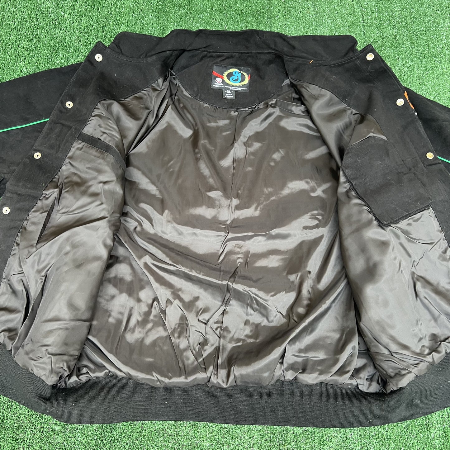 NWT VTG Lucky Charms NASCAR Jacket Men’s XL – Black Embroidered Racing Leprechaun RR Design