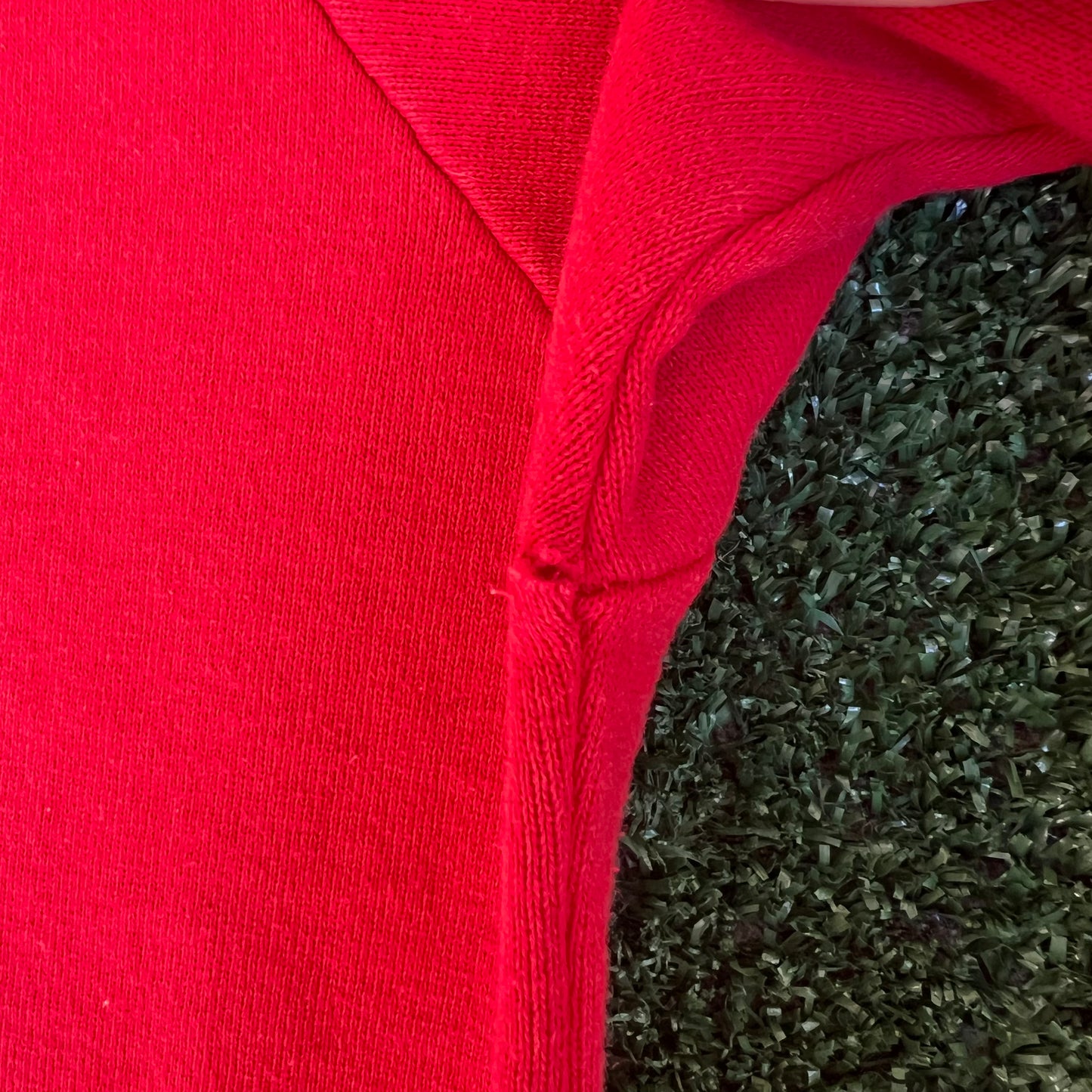 Vintage 70s 80s Men's Georgia Bulldogs UGA Red Raglan Crewneck Sweatshirt Large