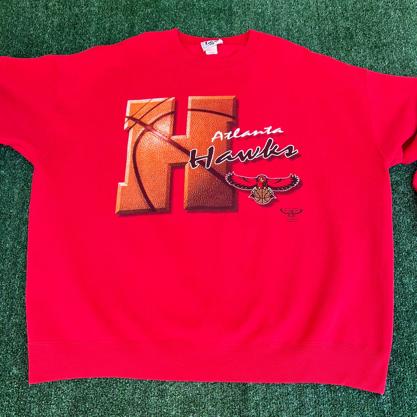 Vintage 90s Men's Lee Sport NBA Atlanta Hawks Boxy Red Crewneck Sweatshirt 2XL