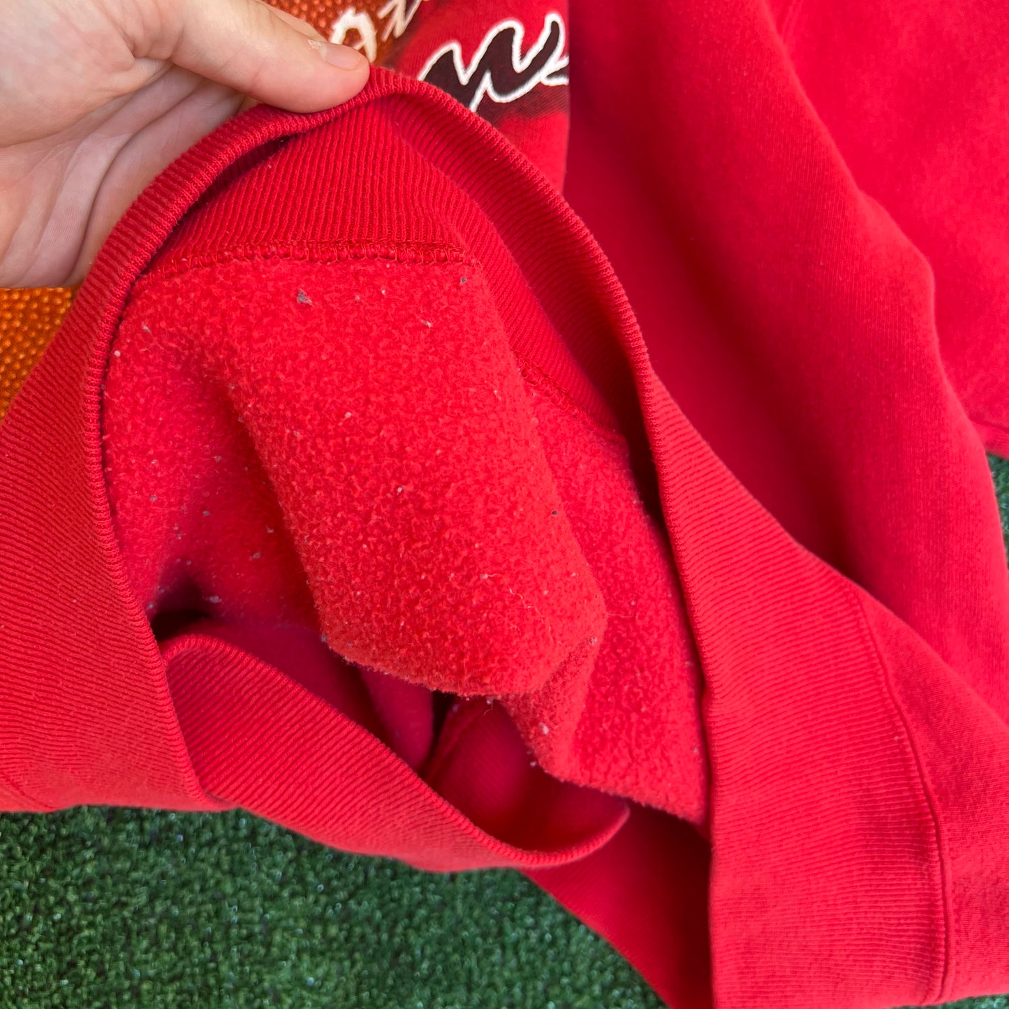Vintage 90s Men's Lee Sport NBA Atlanta Hawks Boxy Red Crewneck Sweatshirt 2XL
