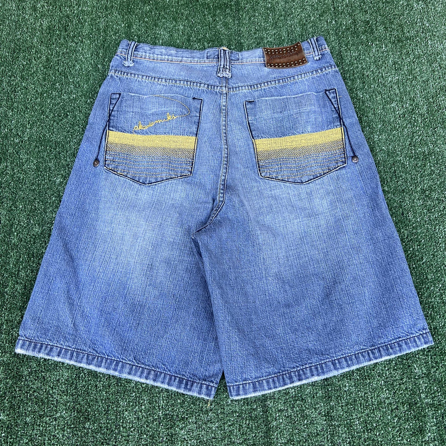 Vintage Y2K Men's Akademiks Blue Yellow Embroidered Baggy Jean Shorts Long 34x11