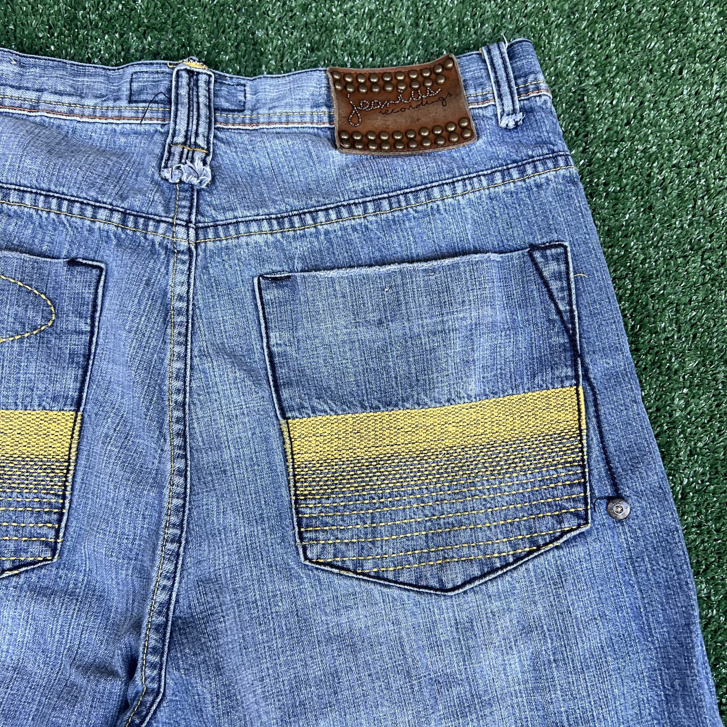 Vintage Y2K Men's Akademiks Blue Yellow Embroidered Baggy Jean Shorts Long 34x11