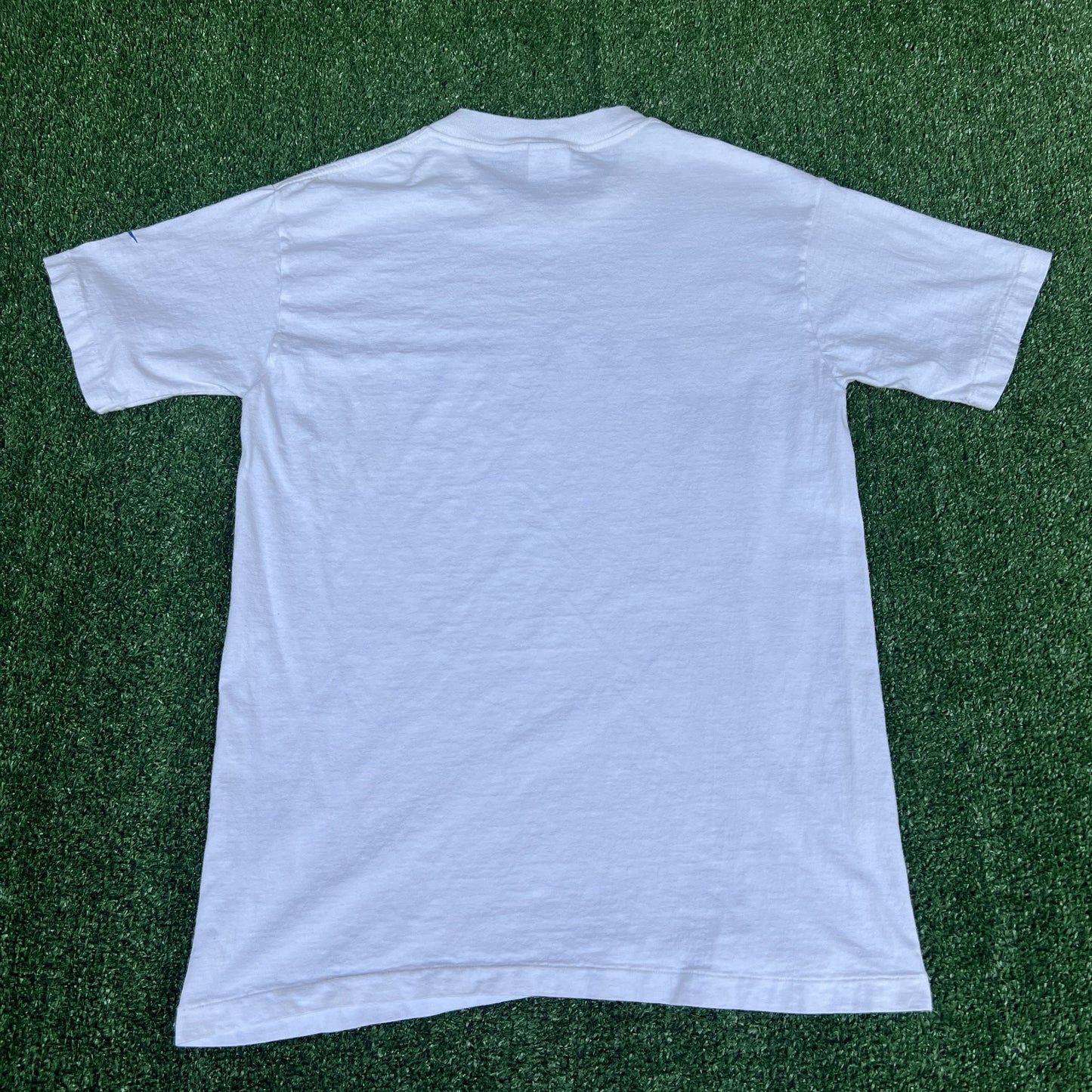 VTG 90s Men's Nike Eesti Estonia Soccer Team White Gray Tag T-Shirt Small 35-37