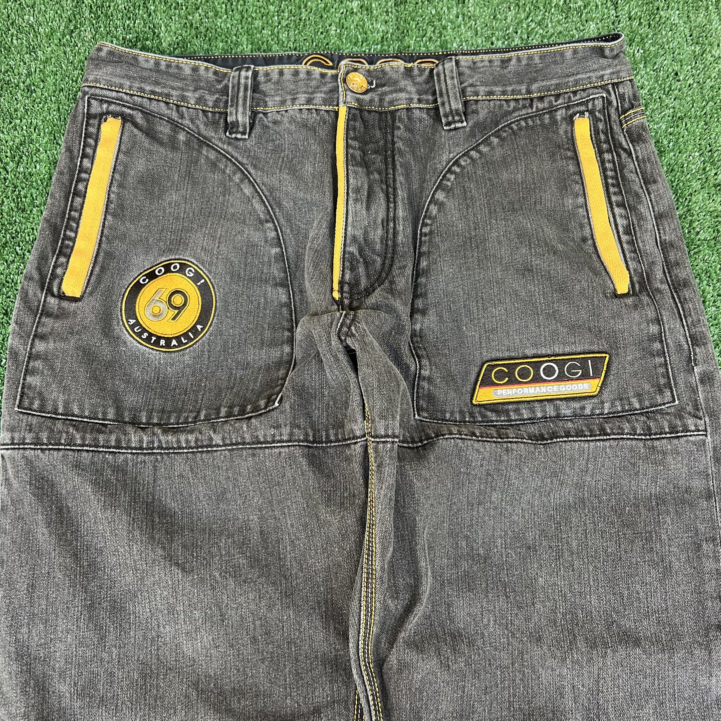 VTG Y2K Coogi Embroidered Faded Black Yellow Racing Wide-Leg Baggy Jeans 38x34"