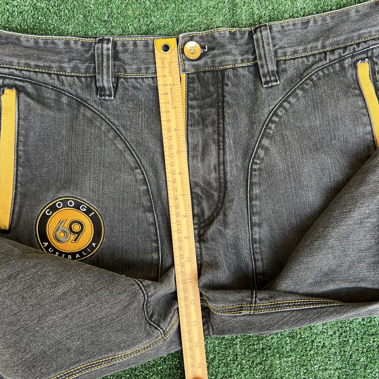 VTG Y2K Coogi Embroidered Faded Black Yellow Racing Wide-Leg Baggy Jeans 38x34"