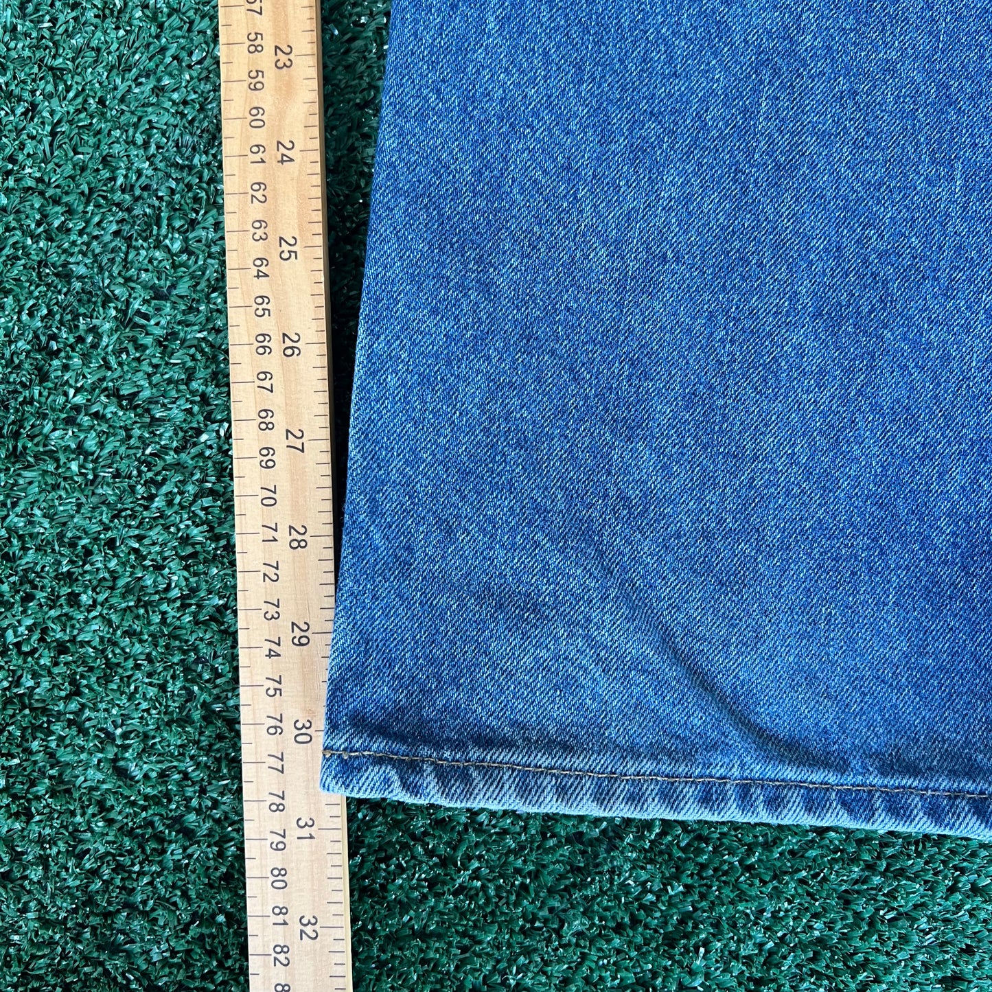 Y2K Tommy Hilfiger Baggy Straight Medium Wash Blue Jeans - 39x30.5" 19" Openings