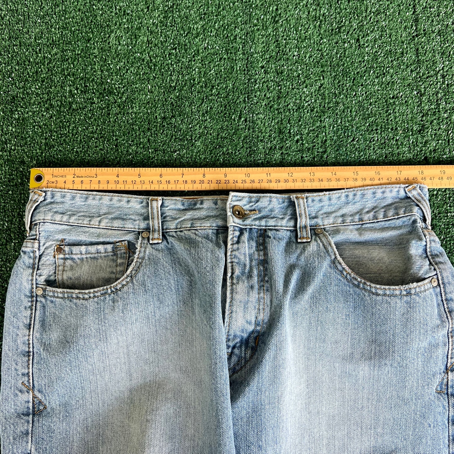 Y2K Unionbay Baggy Light Wash Blue Jeans - 36x 32.5" 19" Opens