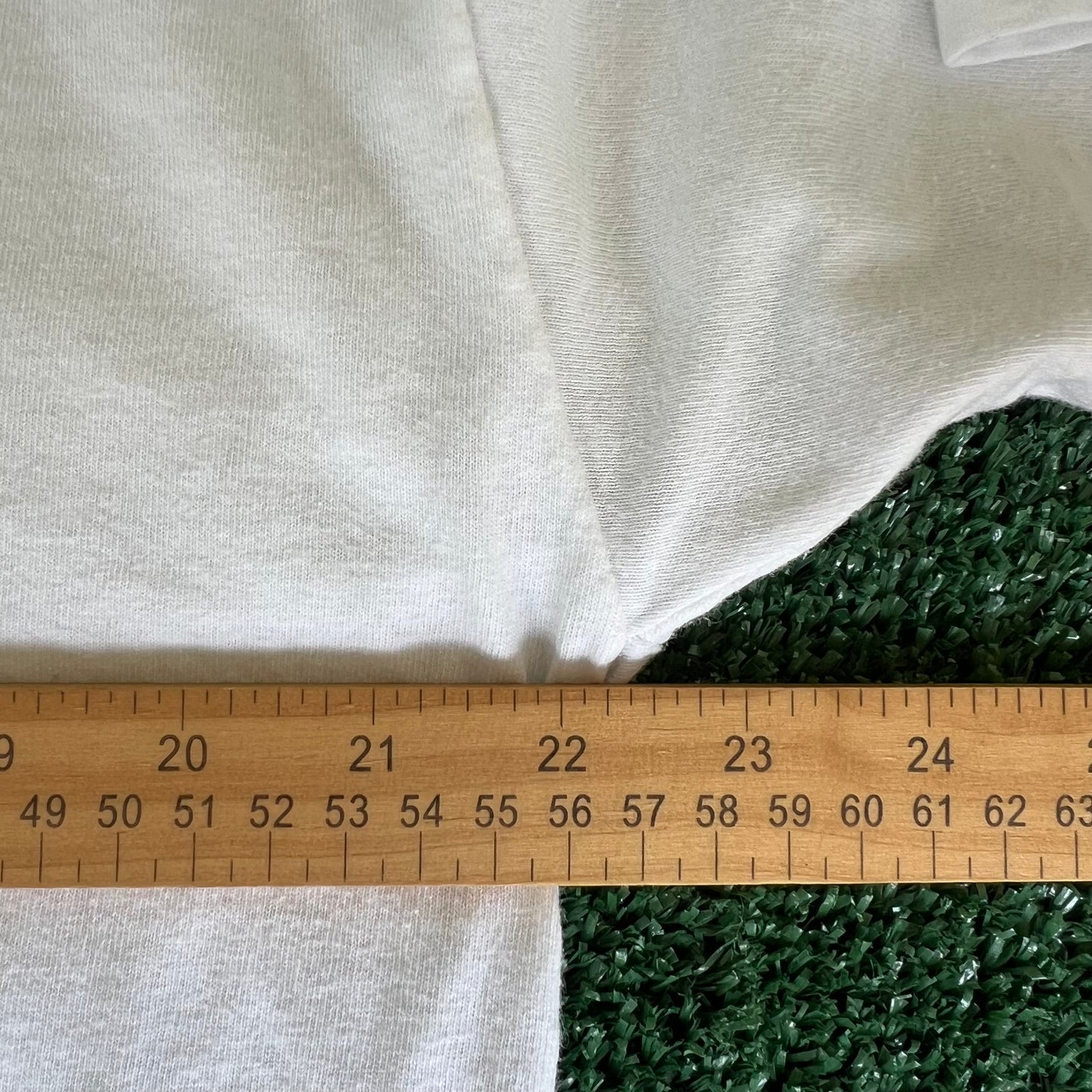 Y2K La Cervervexa De Costa Rica Pura Vida Imperial Beer White T-Shirt - Large