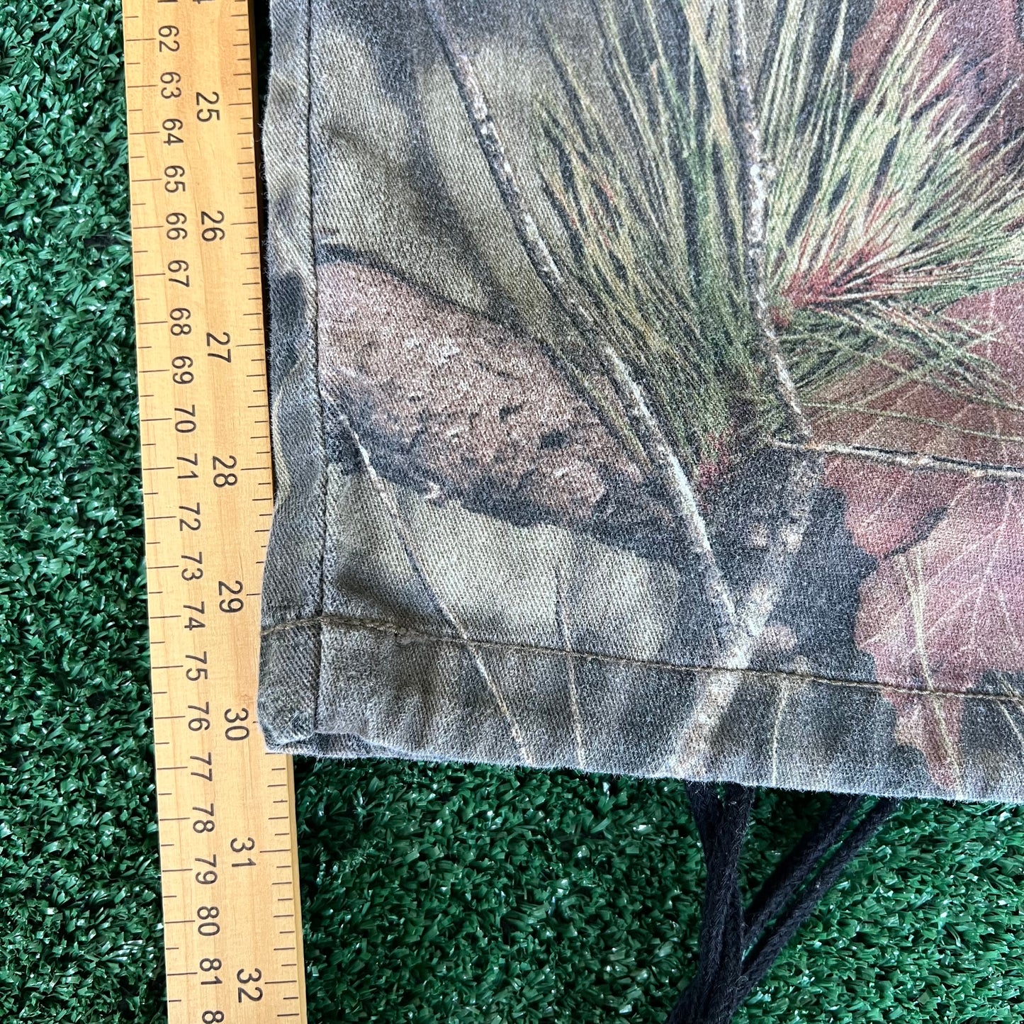 Women's Y2K Mossy Oak Camouflage Cargo Pants - 31x30.25" Small