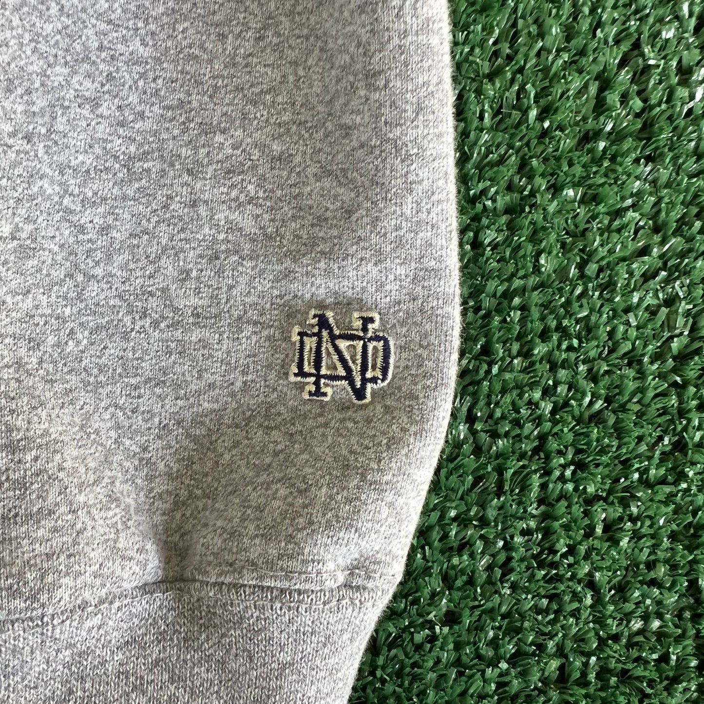 90s Men's Notre Dame Fighting Irish Gray Sweatshirt - Medium 22x25" USA