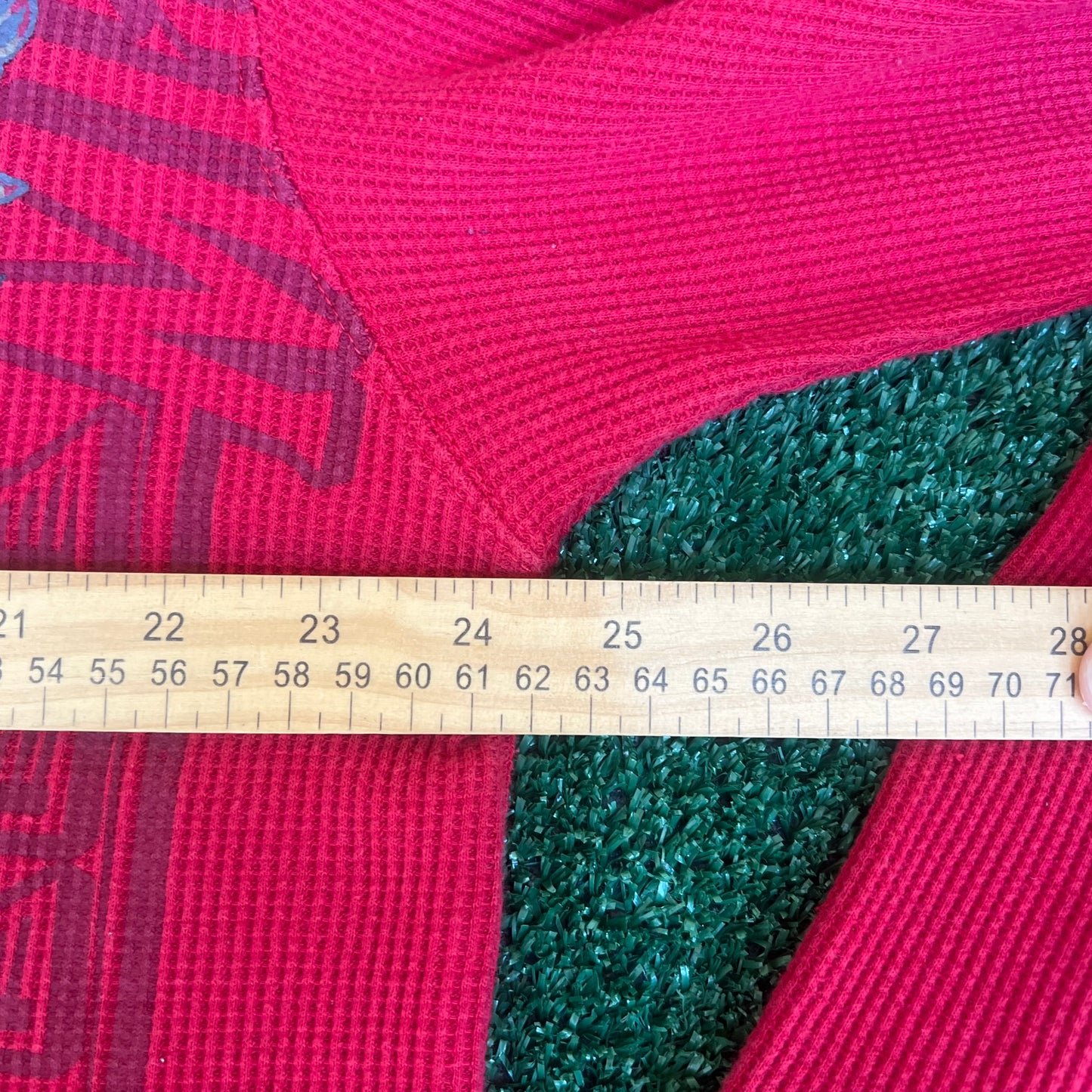 Vintage Y2K Men's Southpole Search & Destroy Red Waffle Knit Tribal Shirt - XL 24.5x32