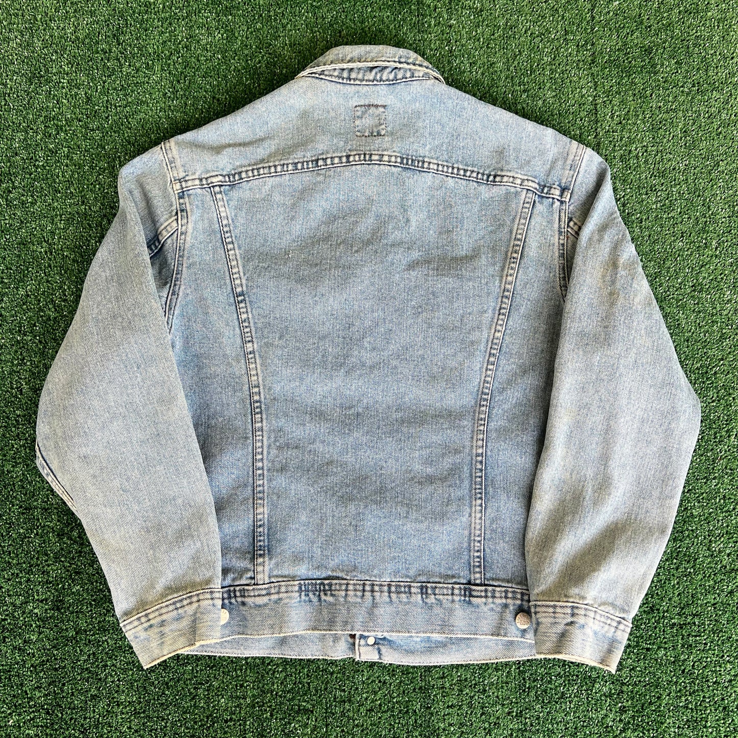 90s Lee Riveted Light Wash Blue Jean Jacket - Medium