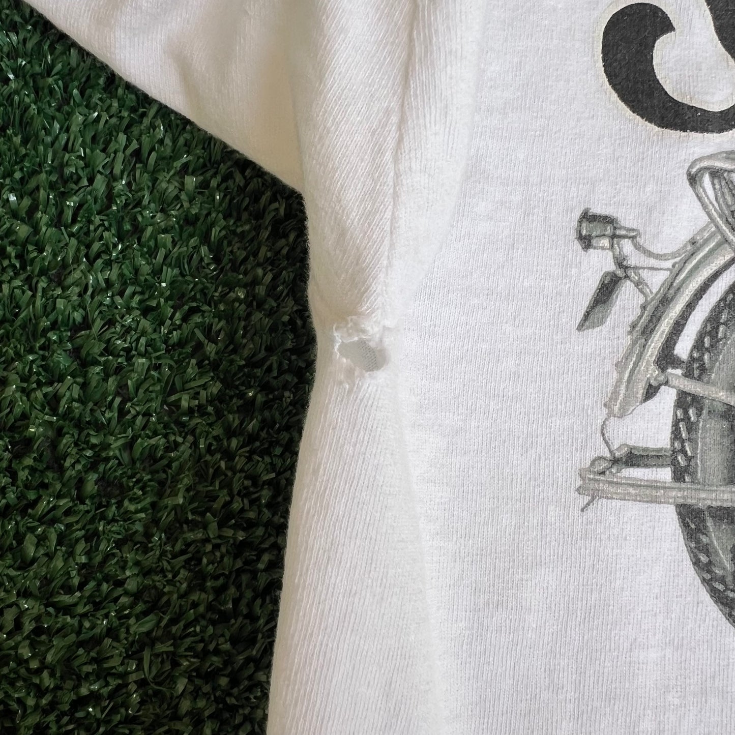 VTG Y2K Jack Daniels Whiskey Promo Center Logo Motorcycle White T-Shirt - Large