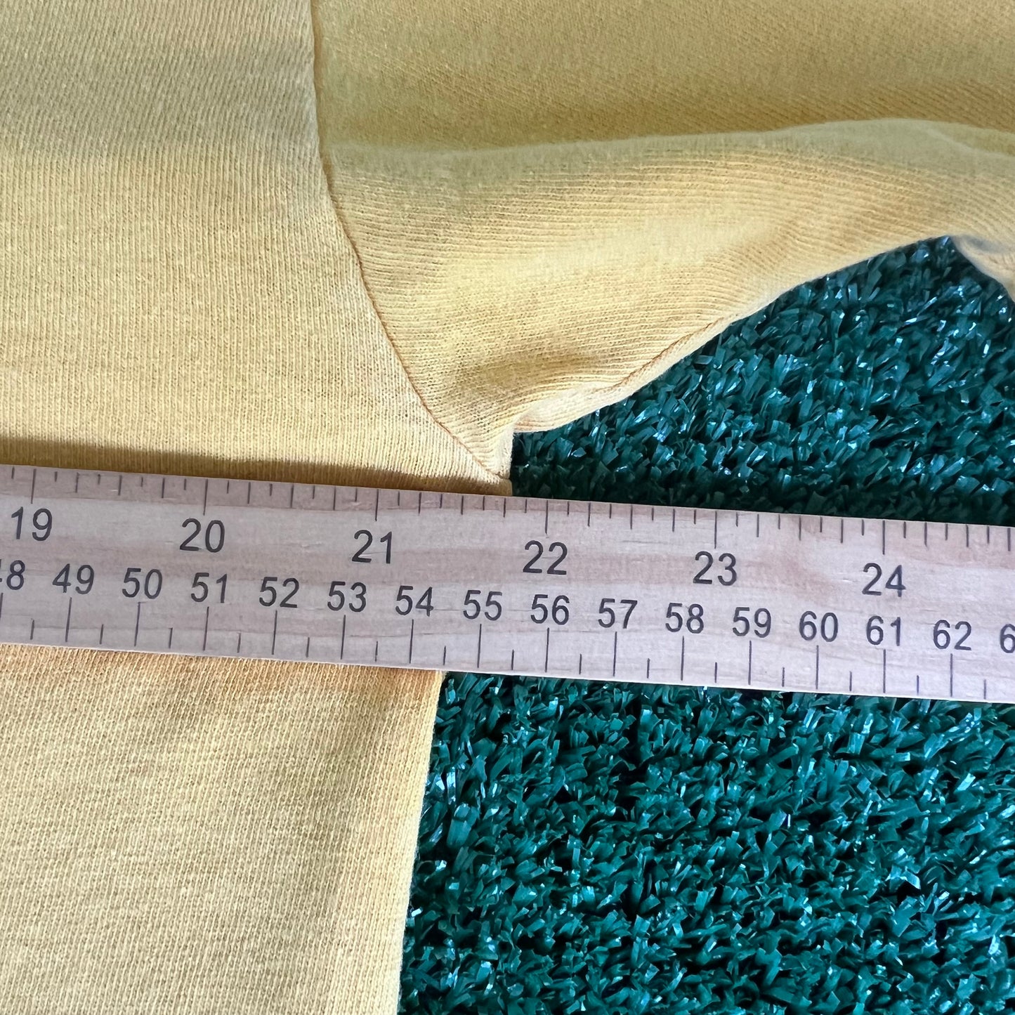 90s DeWalt Tools Yellow Distressed Single Stitch T-Shirt - Large