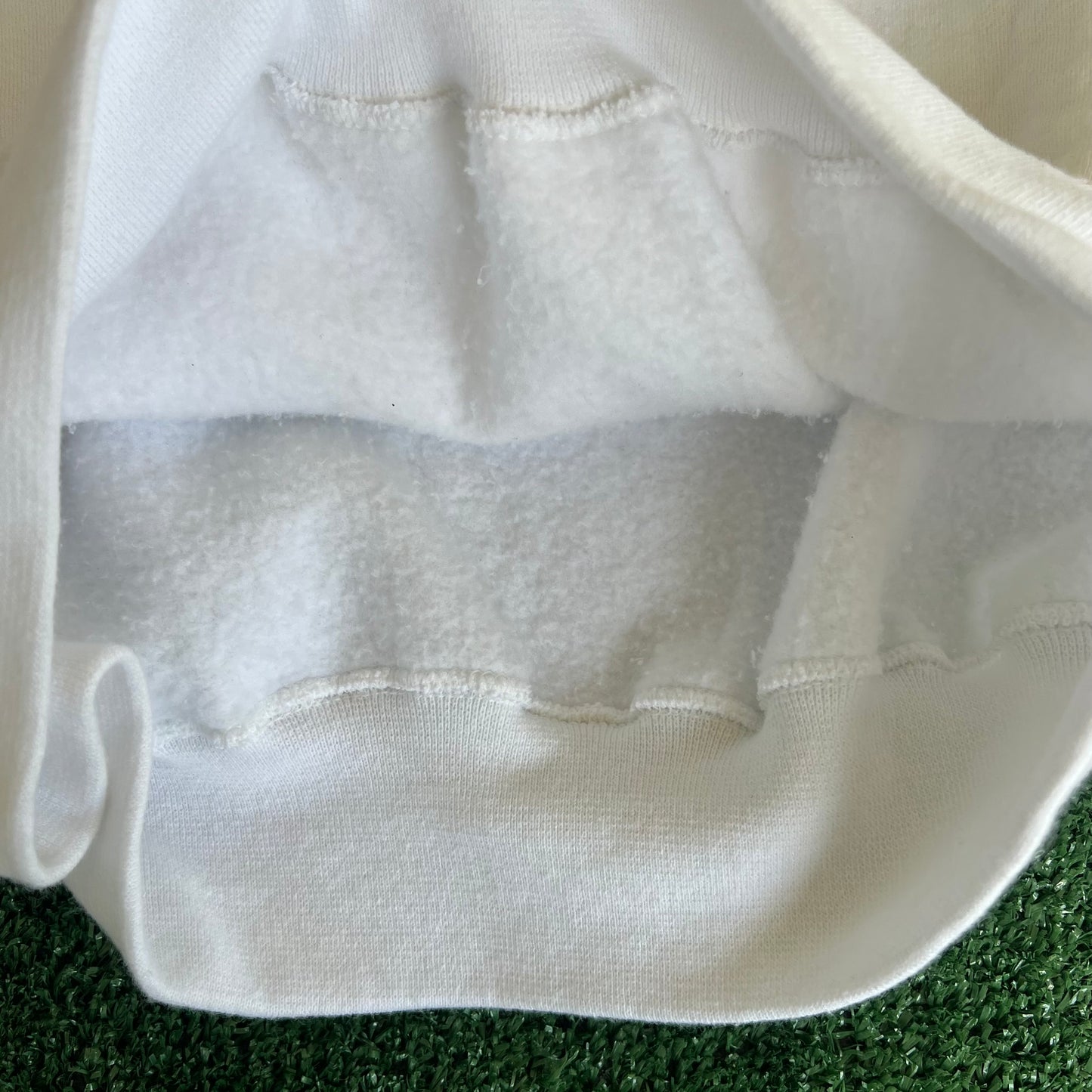 90s Russell Athletic Boxy Blank White Crewneck Sweatshirt - 2XL