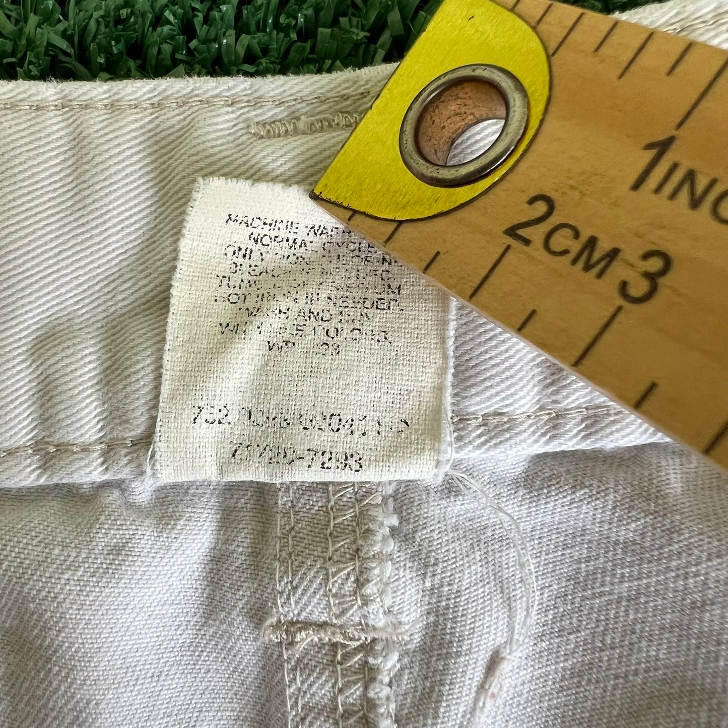 90s Levi's L2 Distressed Khaki Side Stripe Shorts - 30x10.5"